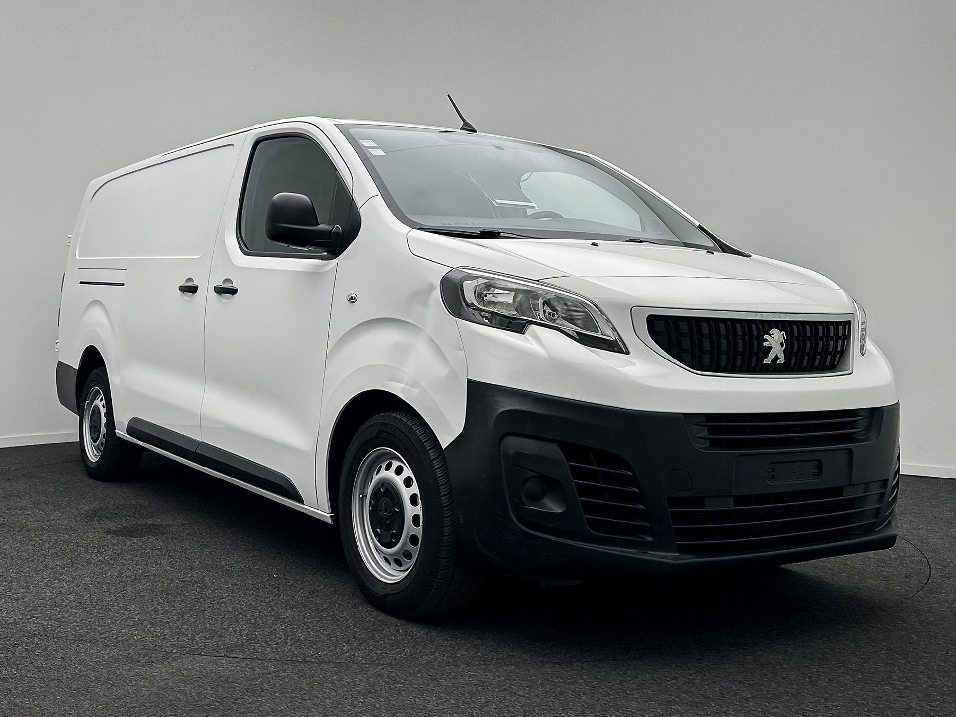 Peugeot Expert Long 1.5 HDI Pro - Diesel - Manual - 102 hp - 42.593 km