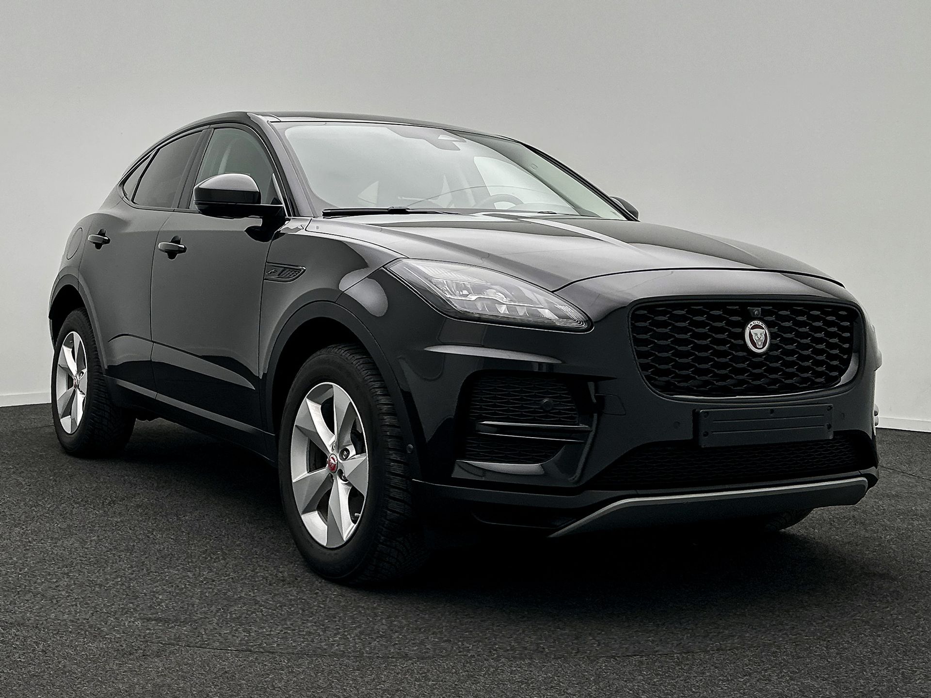 Jaguar E-Pace 2.0 - AWD - Diesel - Automatic - 160 hp - 149.260 km