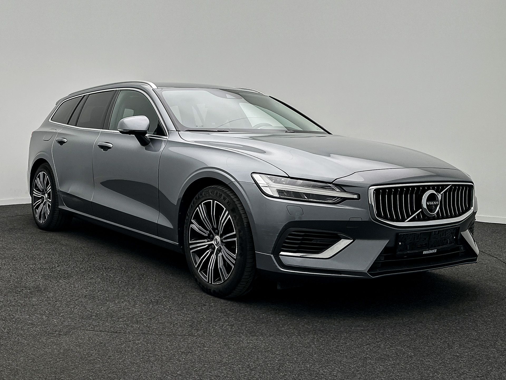 Volvo V60 T8 Inscription - AWD - Hybrid - Automatic - 303 hp - 160.908 km