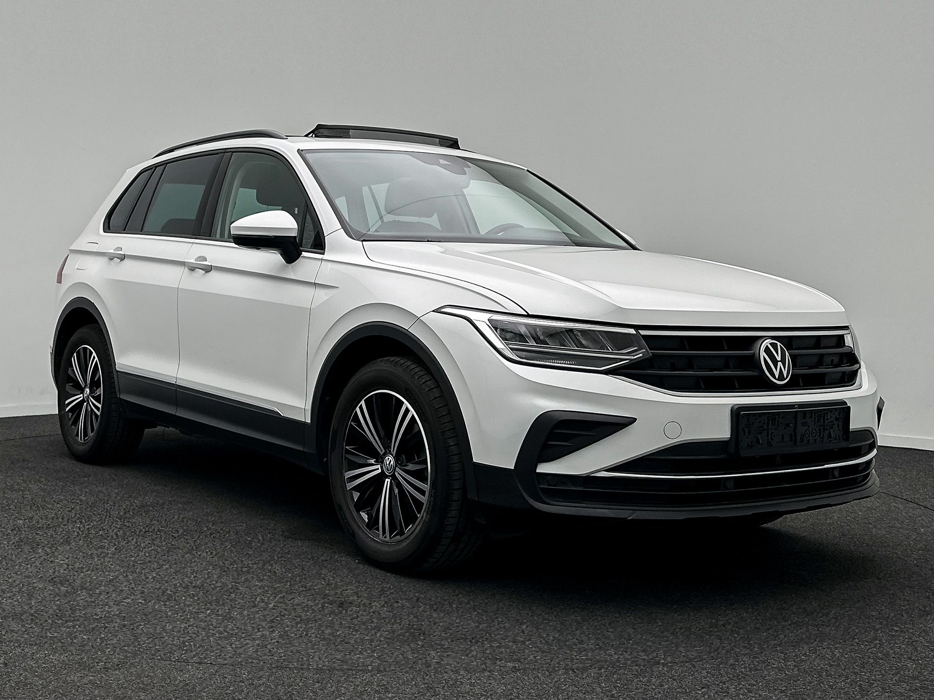 Volkswagen Tiguan 1.5 TSI Life - Petrol - Manual - 130 hp - 28.899 km