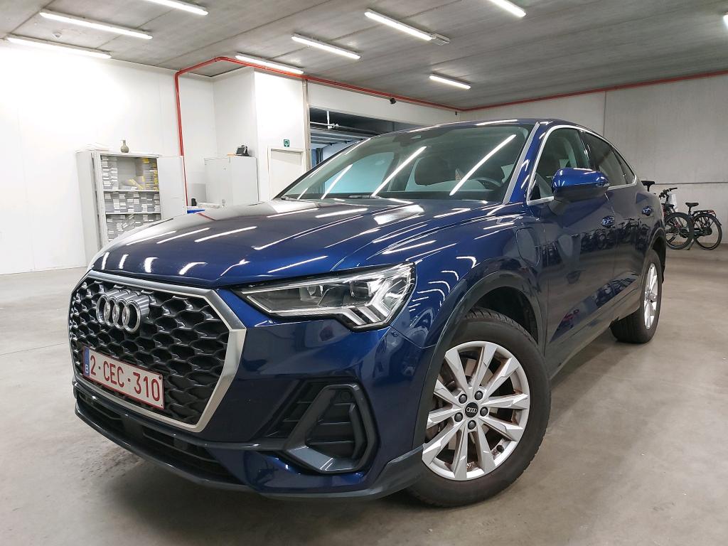 Audi Q3 Sportback 45 TFSIe Attraction - Hybrid - Automatic - 150 hp - 40.998 km
