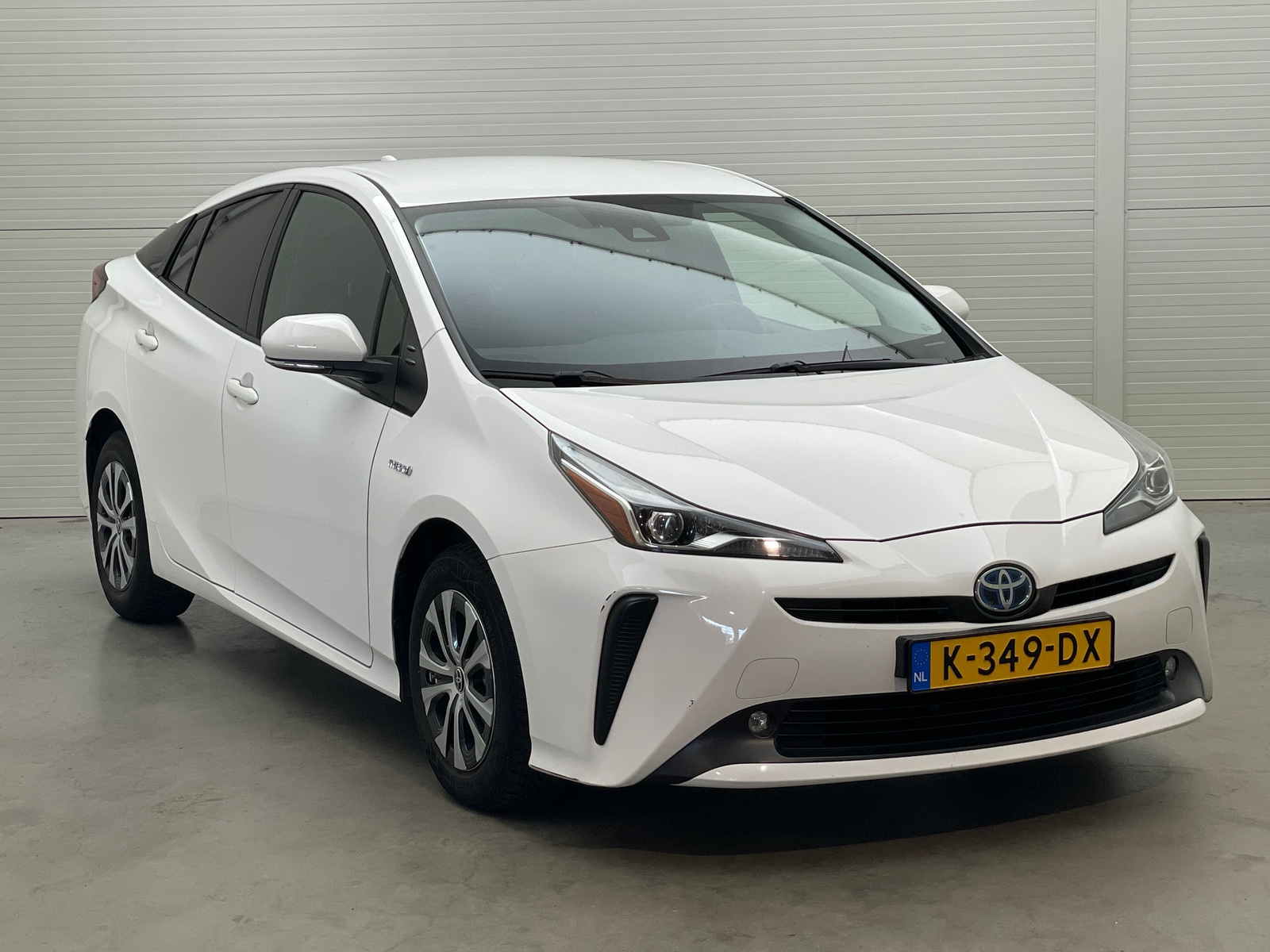 Toyota Prius 1.8 Dynamic - Hybrid - Automatic - 98 hp - 165.624 km