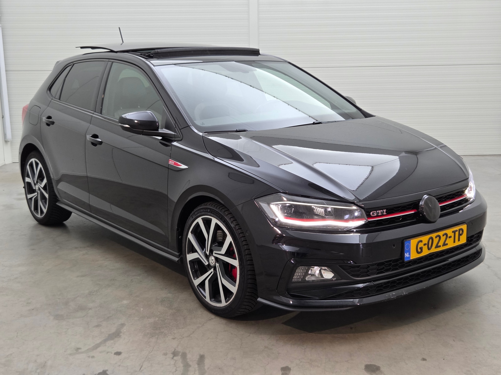 Volkswagen Polo GTI 2.0 TSI - Petrol - Automatic - 200 hp - 140.608 km