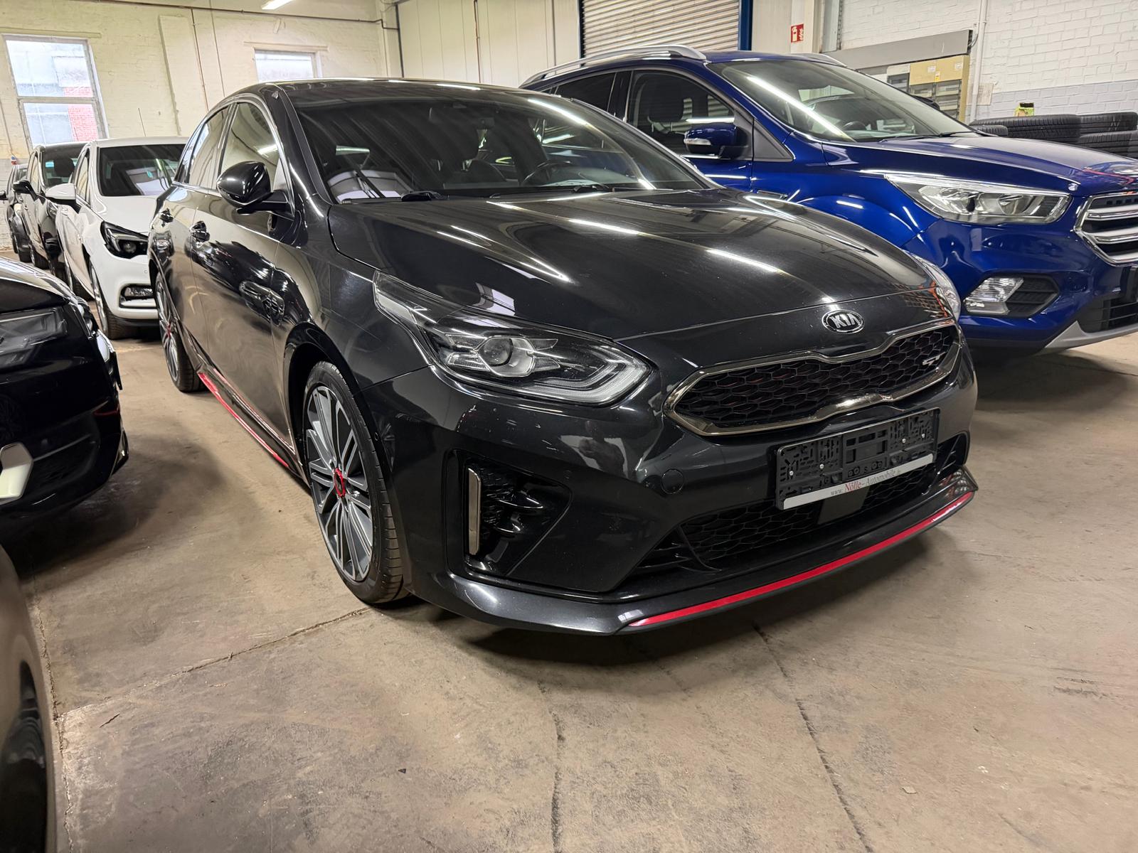 Kia ProCeed 1.6 T-GDI GT - Petrol - Automatic - 204 hp - 182.787 km