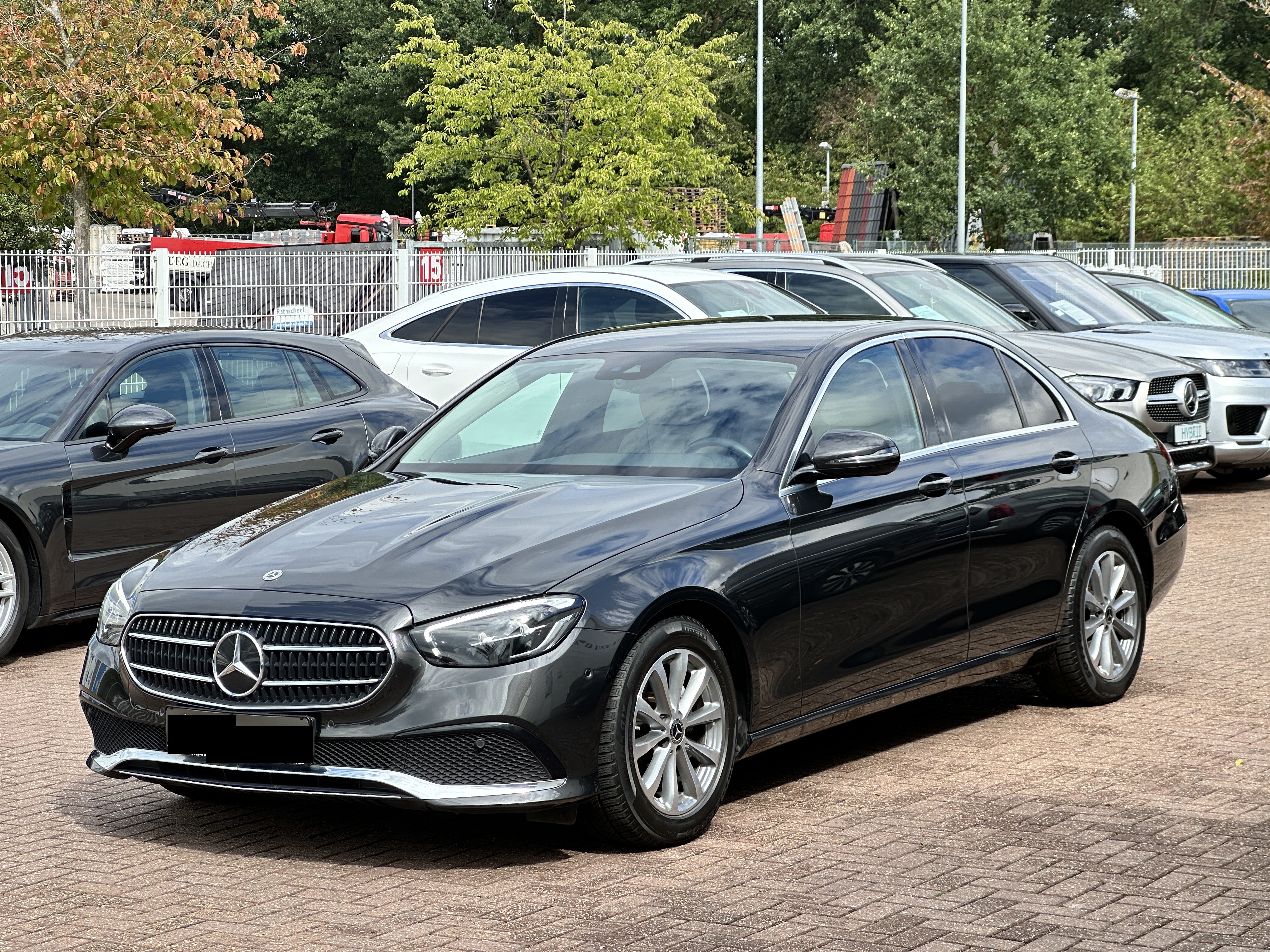 Mercedes-Benz E 200d Avantgarde - Diesel - Automatic - 160 hp - 81.518 km