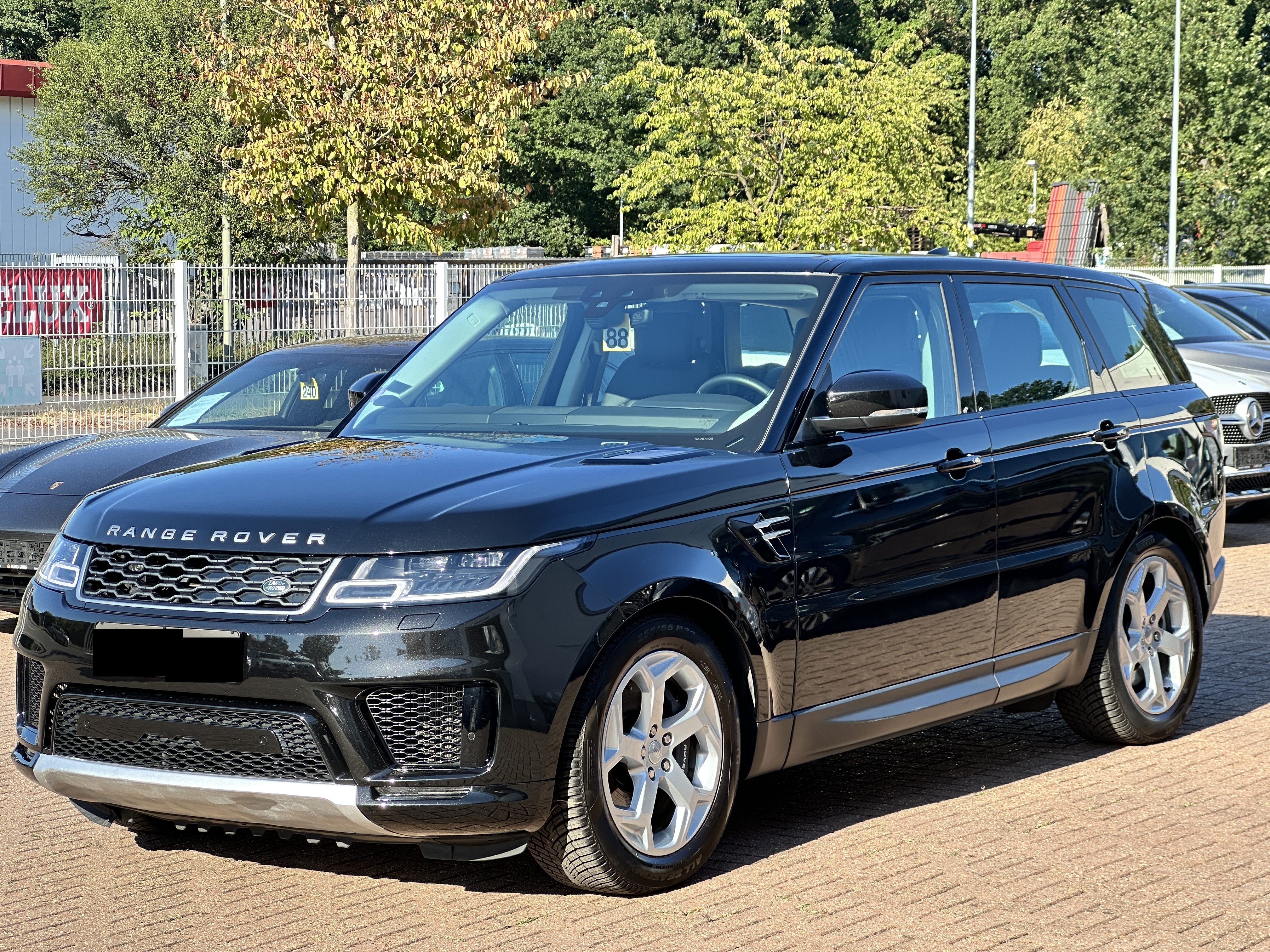 Land Rover Range Rover Sport P400e SE - AWD - Hybrid - Automatic - 404 hp - 25.138 km