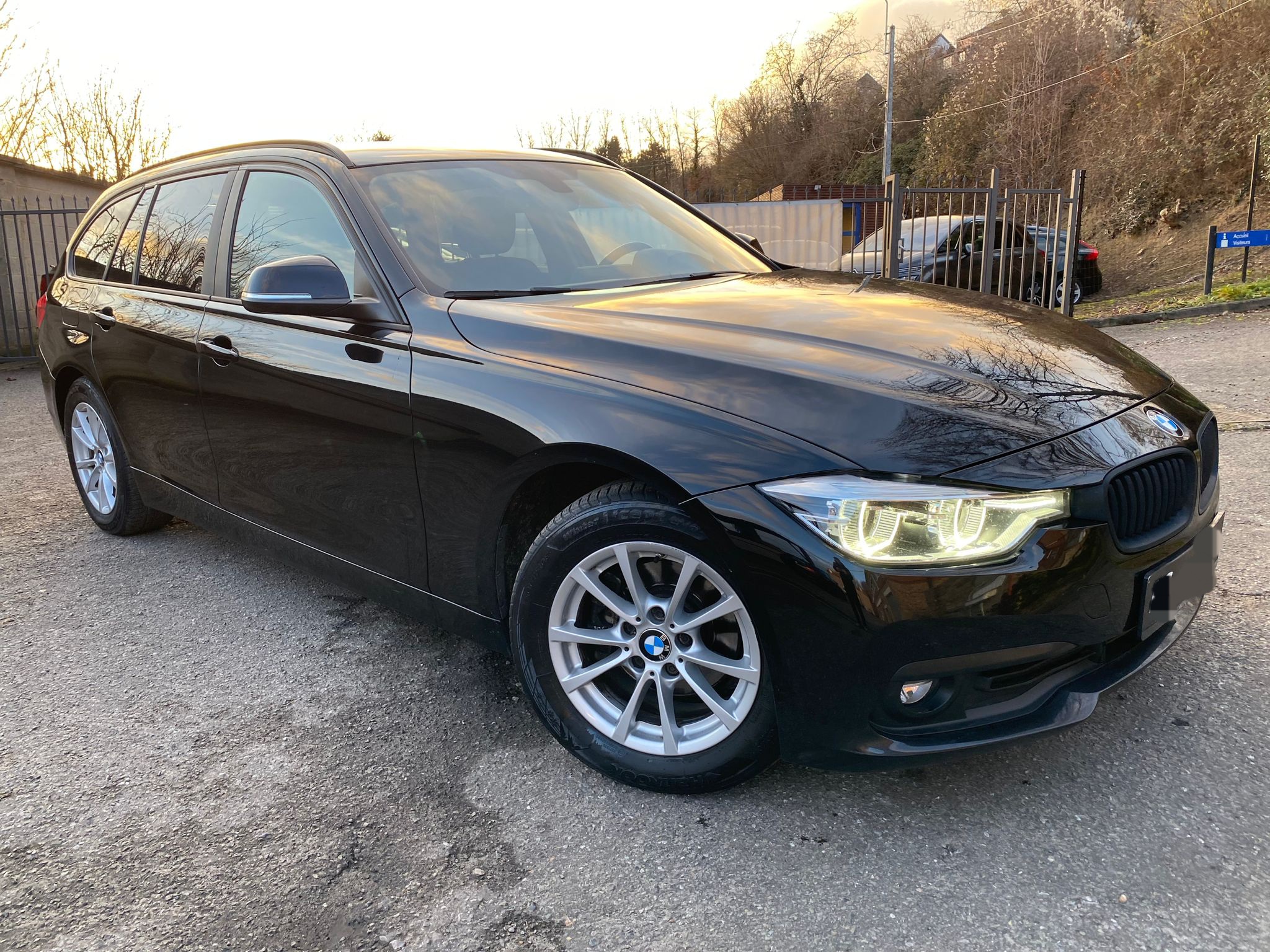 BMW 3 Series Touring 316d - Diesel - Automatic - 116 hp - 135.698 km