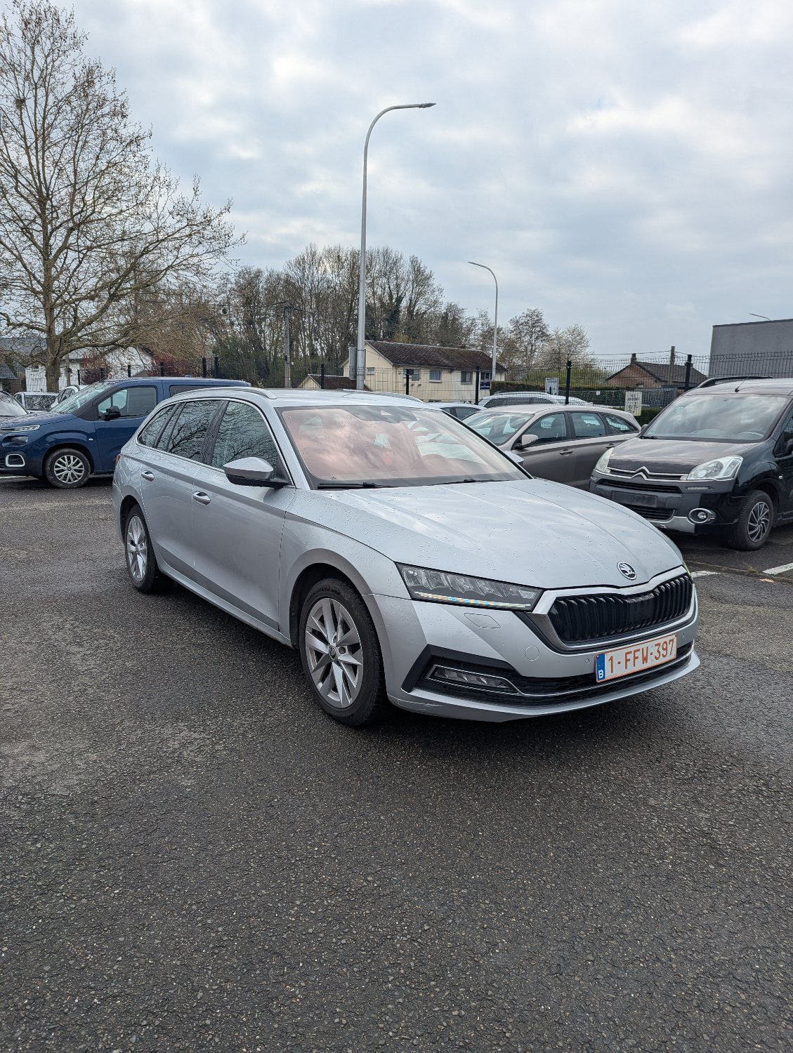 Skoda Octavia 1.0 Business - Petrol - Automatic - 110 hp - 118.000 km