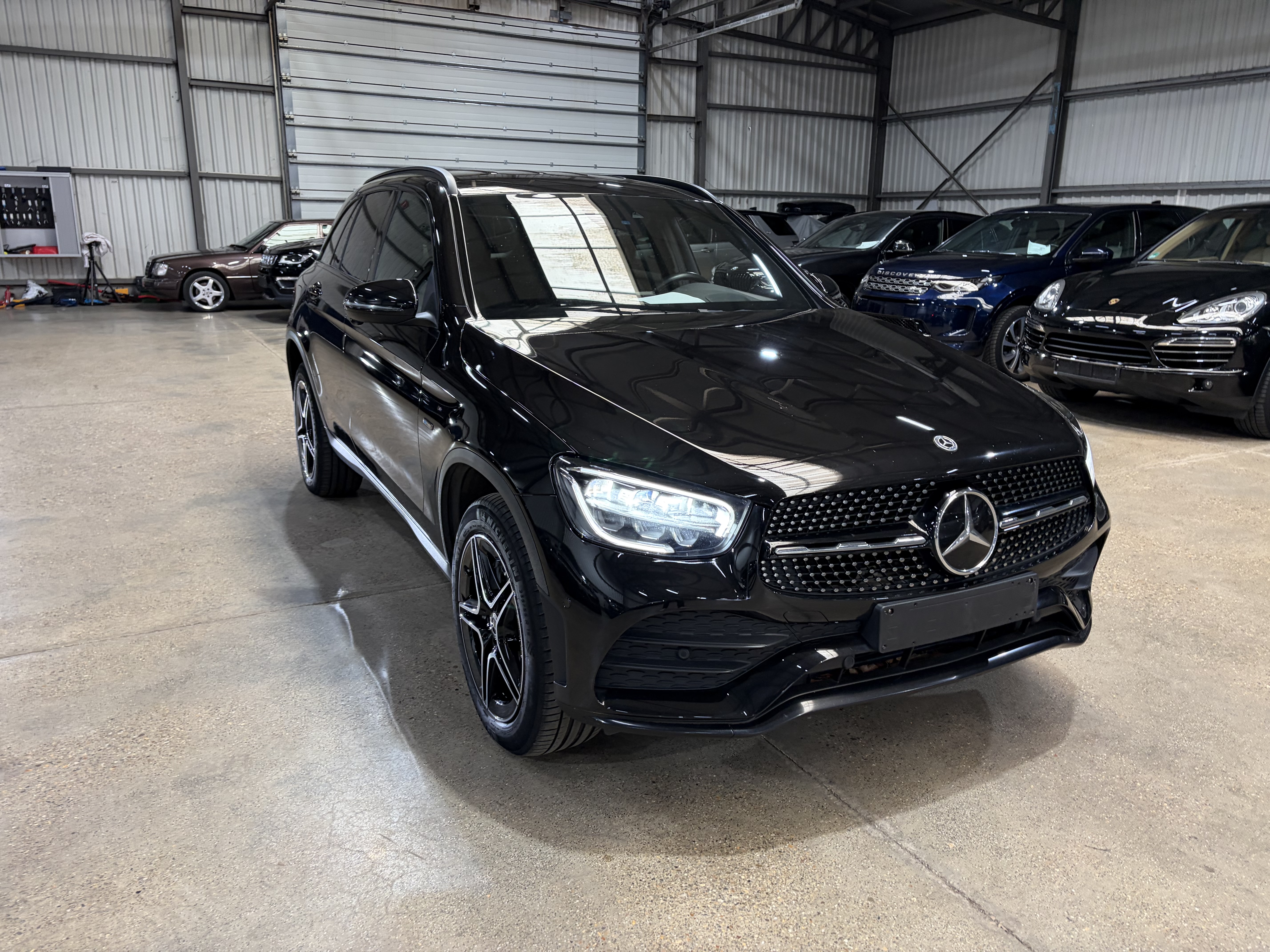 Mercedes-Benz GLC 300de - Hybrid - Automatic - 194 hp - 182.779 km