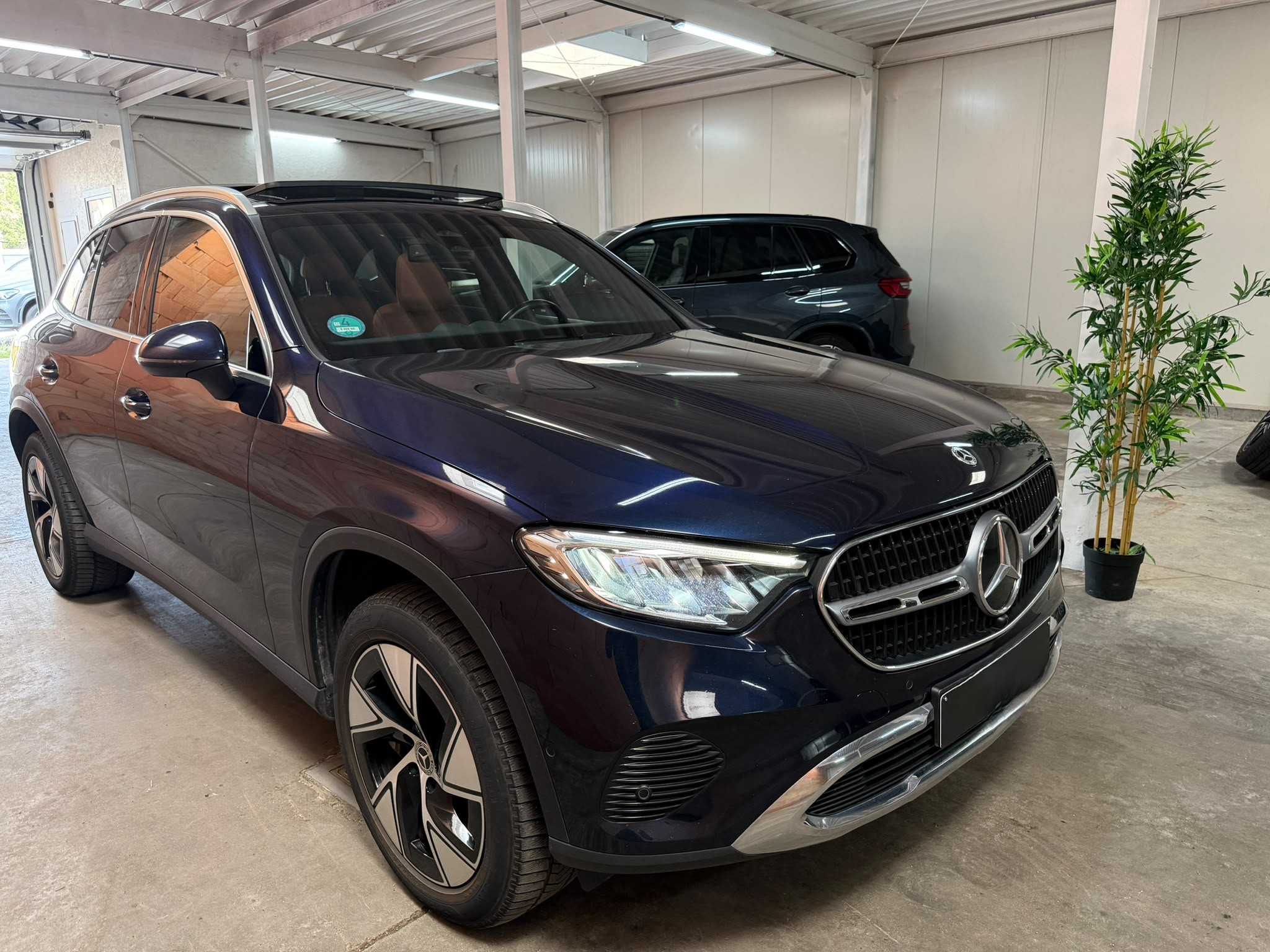 Mercedes-Benz GLC 300e Luxury - 4-Matic - Hybrid - Automatic - 203 hp - 126.197 km