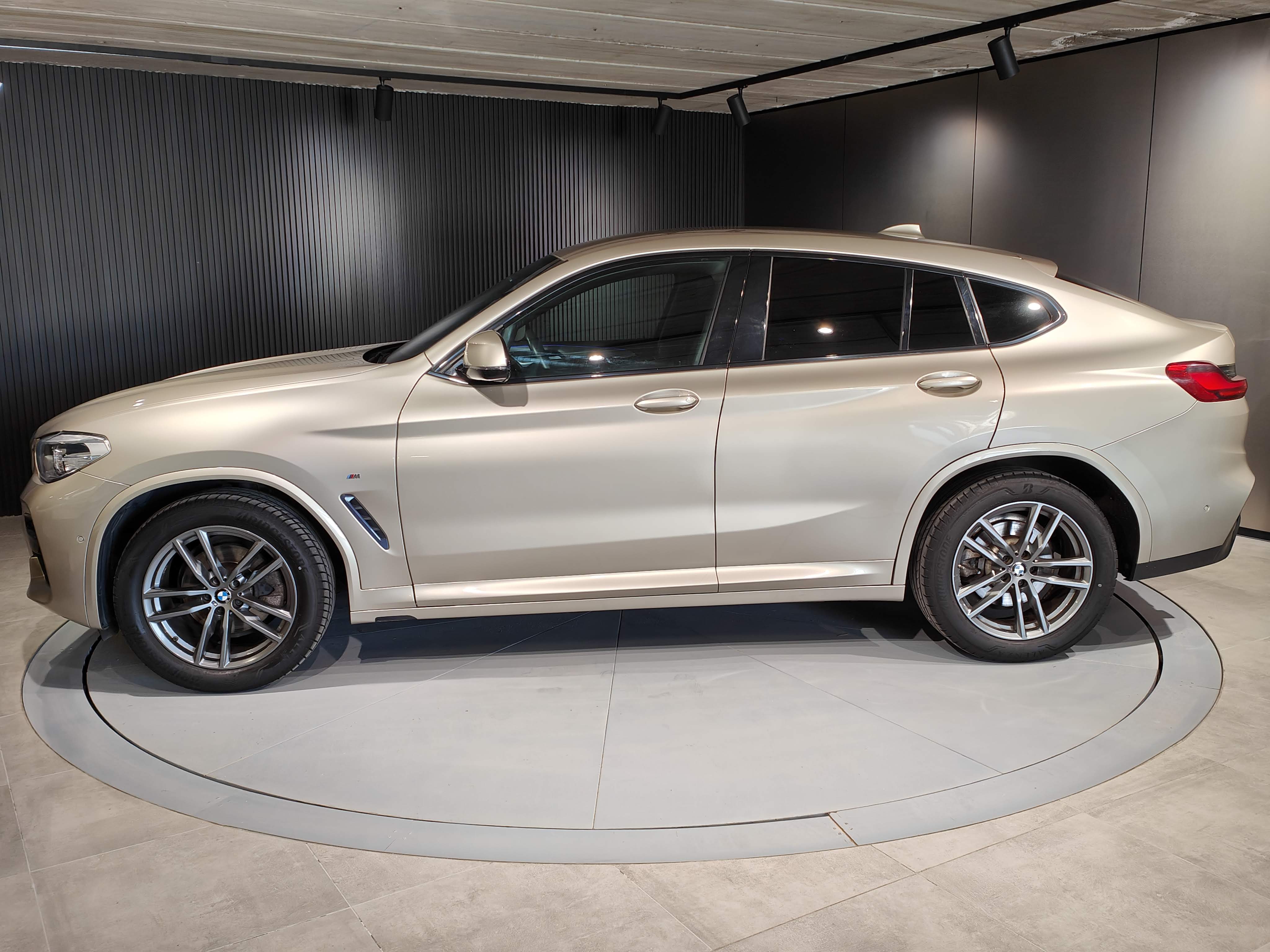 BMW X4 20i M-Pack - xDrive - Petrol - Automatic - 184 hp - 108.197 km