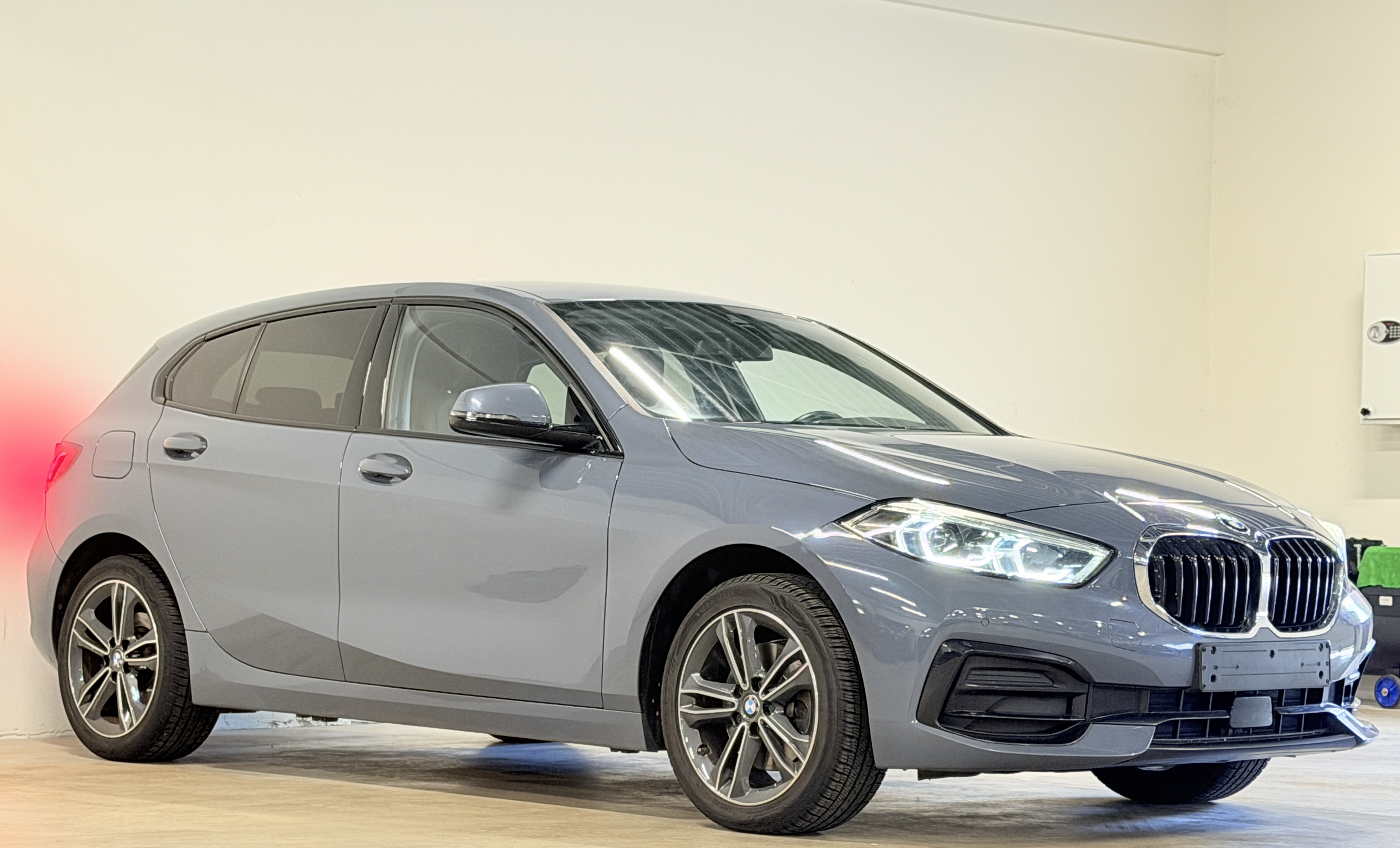 BMW 1 Series 118i Sport Line - Petrol - Automatic - 136 hp - 73.473 km