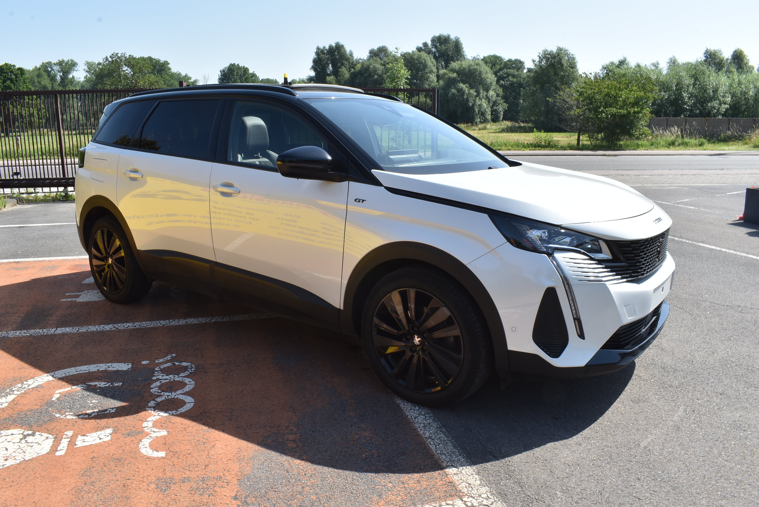 Peugeot 5008 1.5 HDI GT - Diesel - Automatic - 130 hp - 176.213 km
