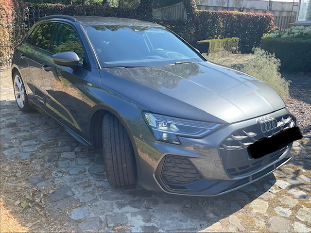 Audi A3 Sportback 30 TFSI S Line - Petrol - Automatic - 116 hp - 14.160 km