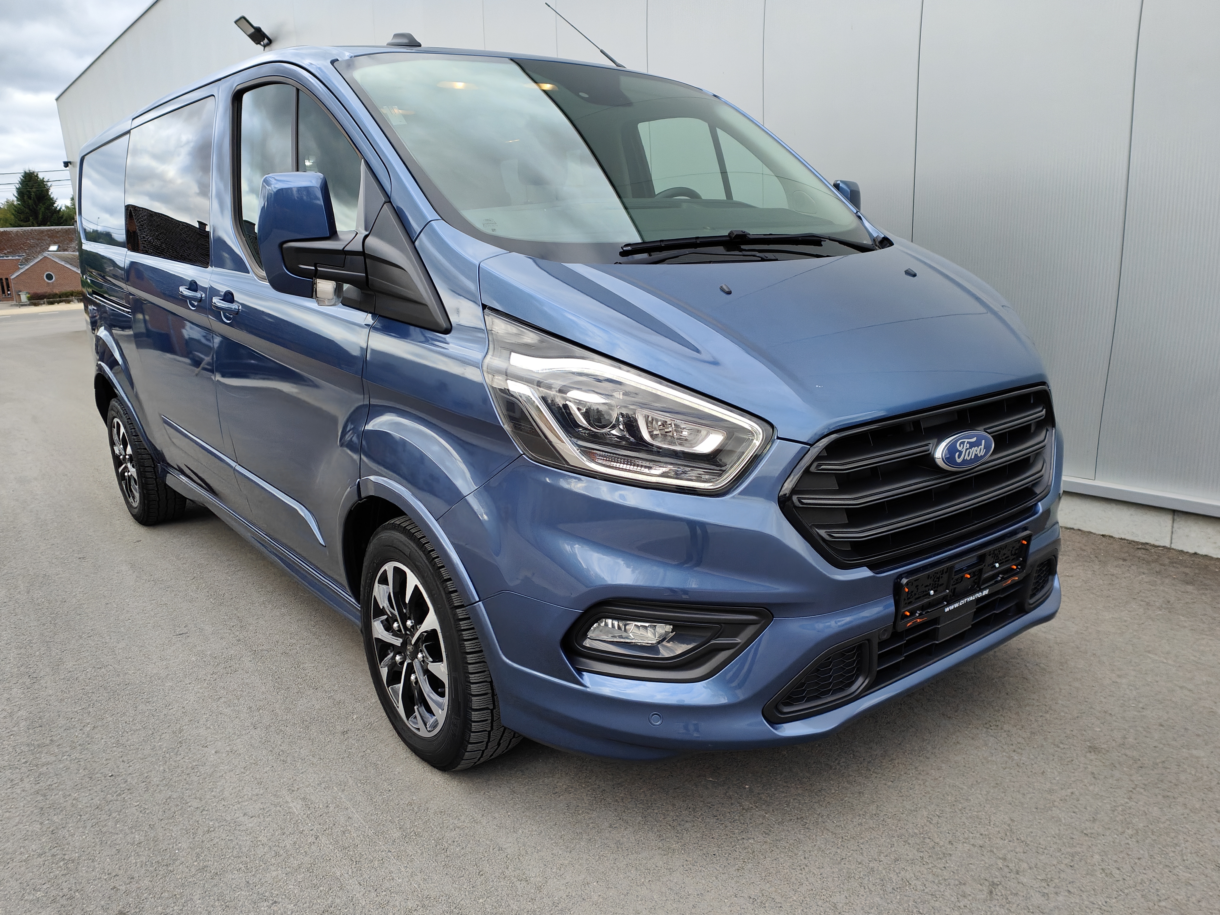 Ford Transit Custom L1H1 2.0 TDCI - Diesel - Manual - 185 hp - 93.439 km