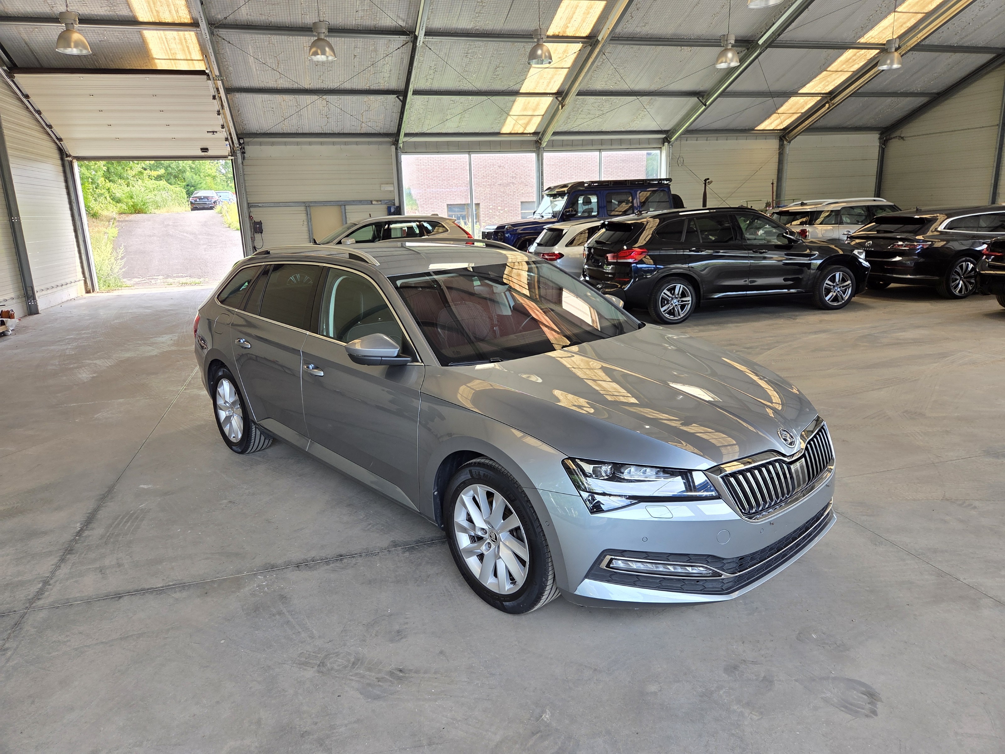 Skoda Superb Combi 1.5 TSI Premium - Petrol - Automatic - 150 hp - 100.738 km