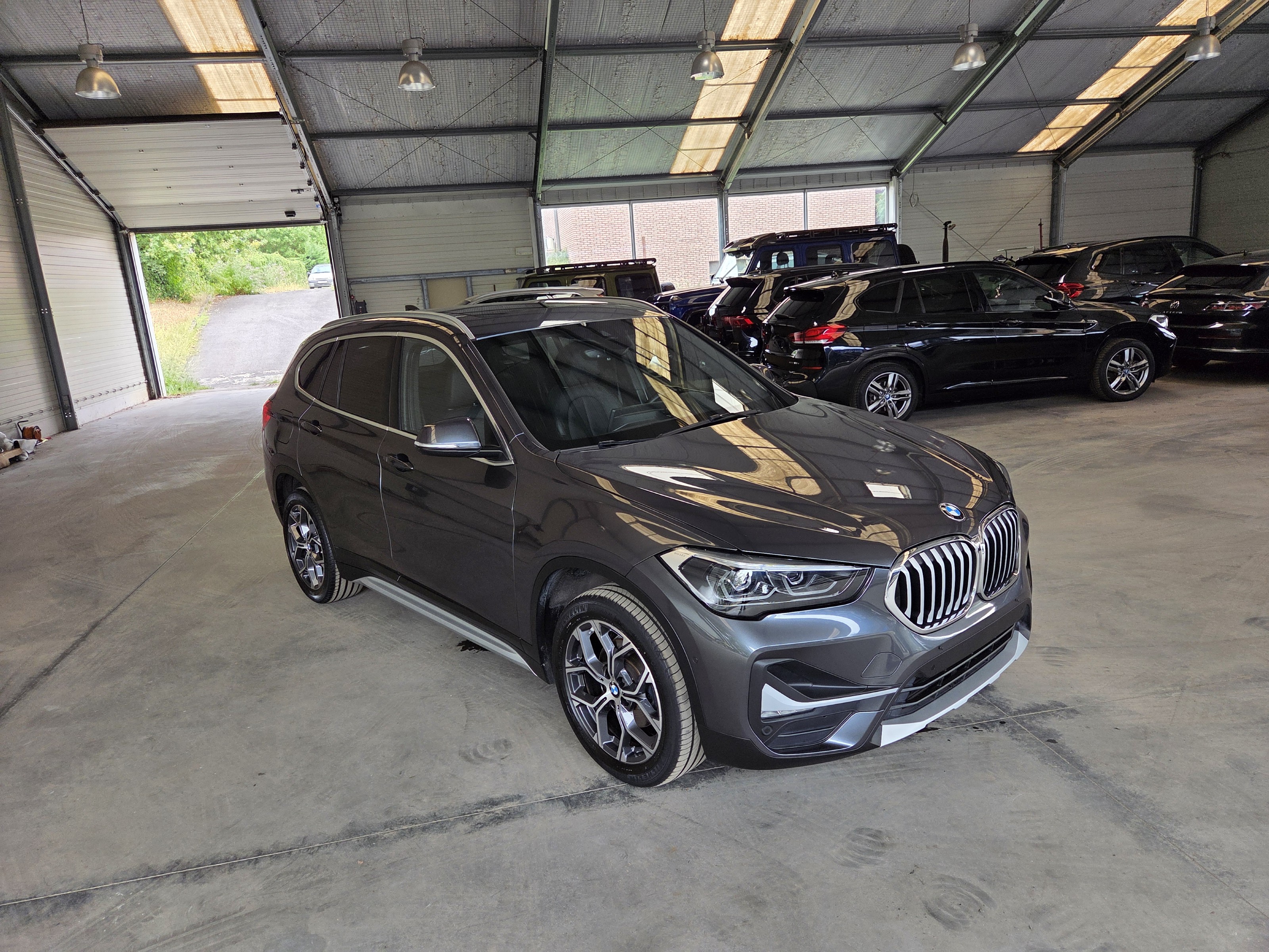 BMW X1 18i X Line - Petrol - Automatic - 136 hp - 80.171 km