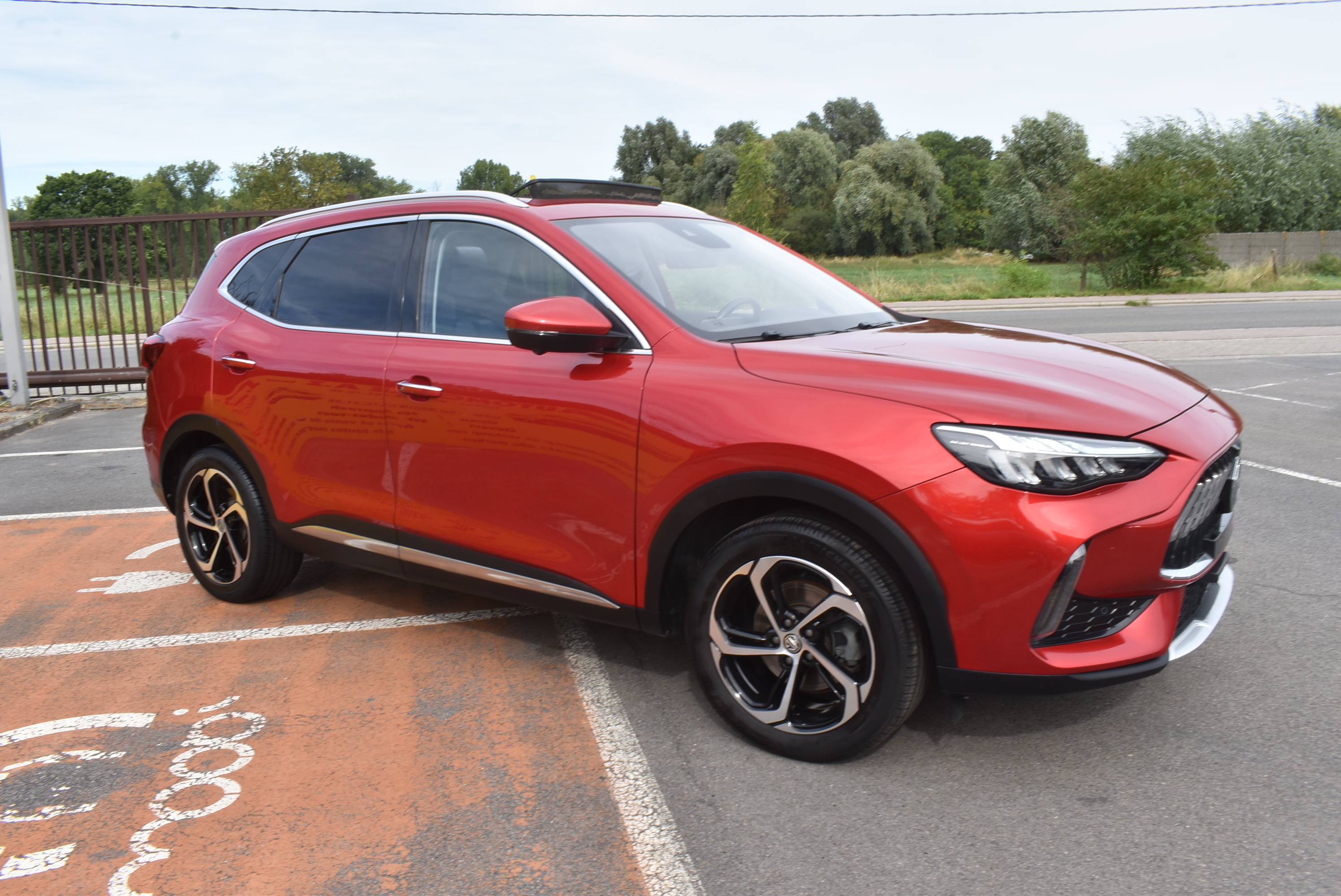 MG HS 1.5 - Petrol - Automatic - 161 hp - 76.180 km
