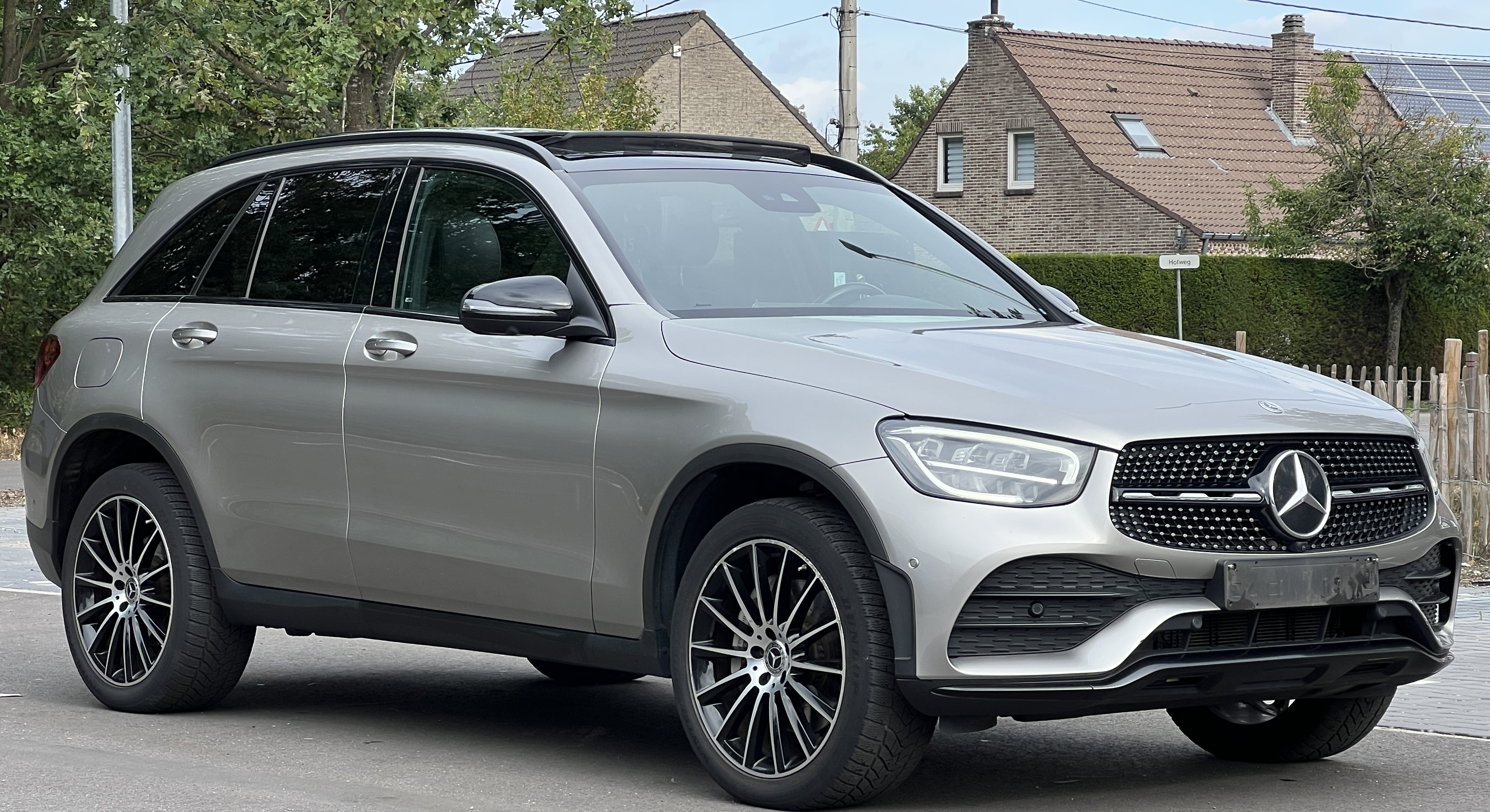 Mercedes-Benz GLC 300de Business Solution AMG - Diesel - Automatic - 194 hp - 143.566 km