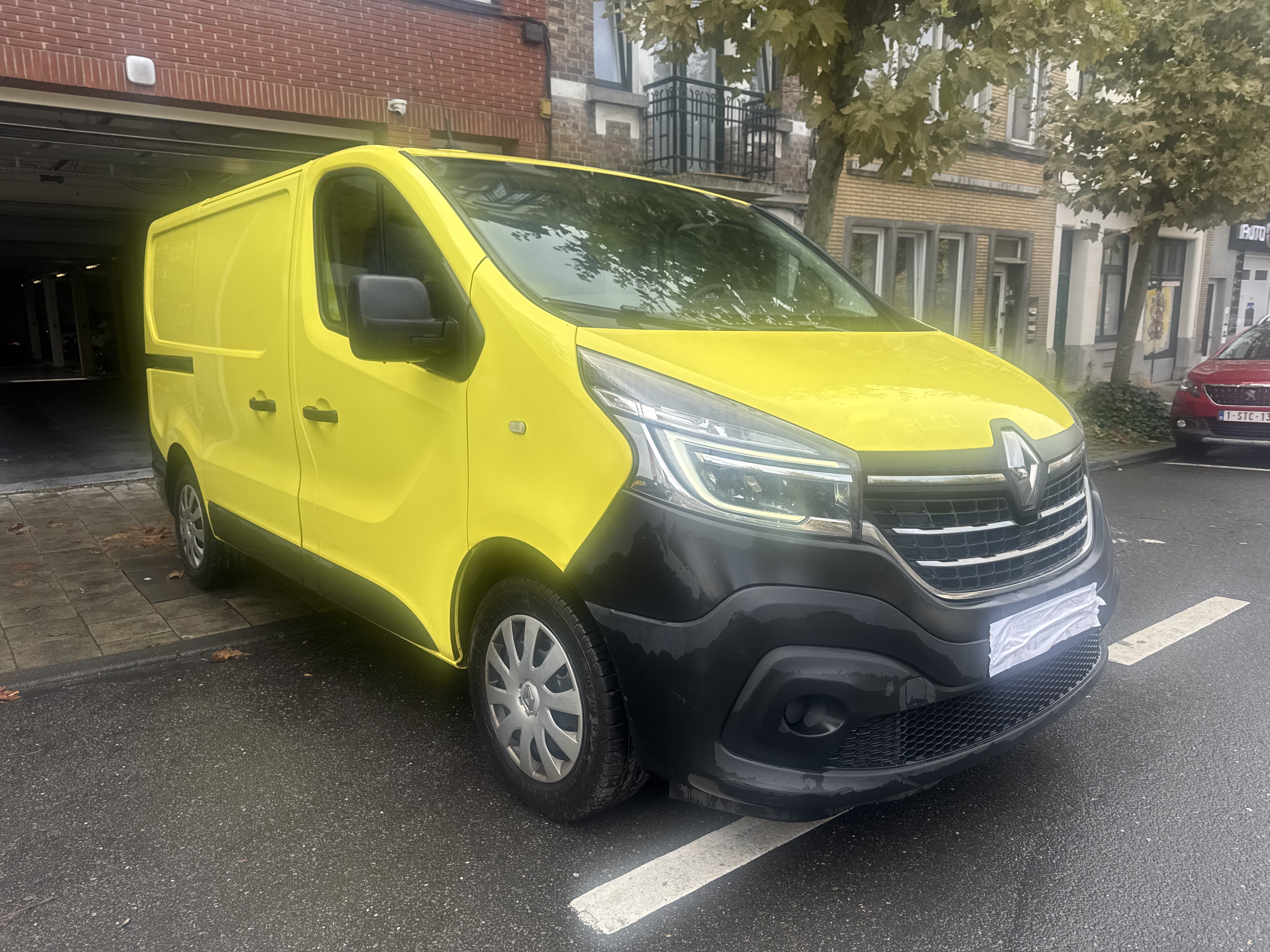 Renault Trafic L1H1 2.0 DCI Grand Comfort - Diesel - Manual - 120 hp - 119.665 km