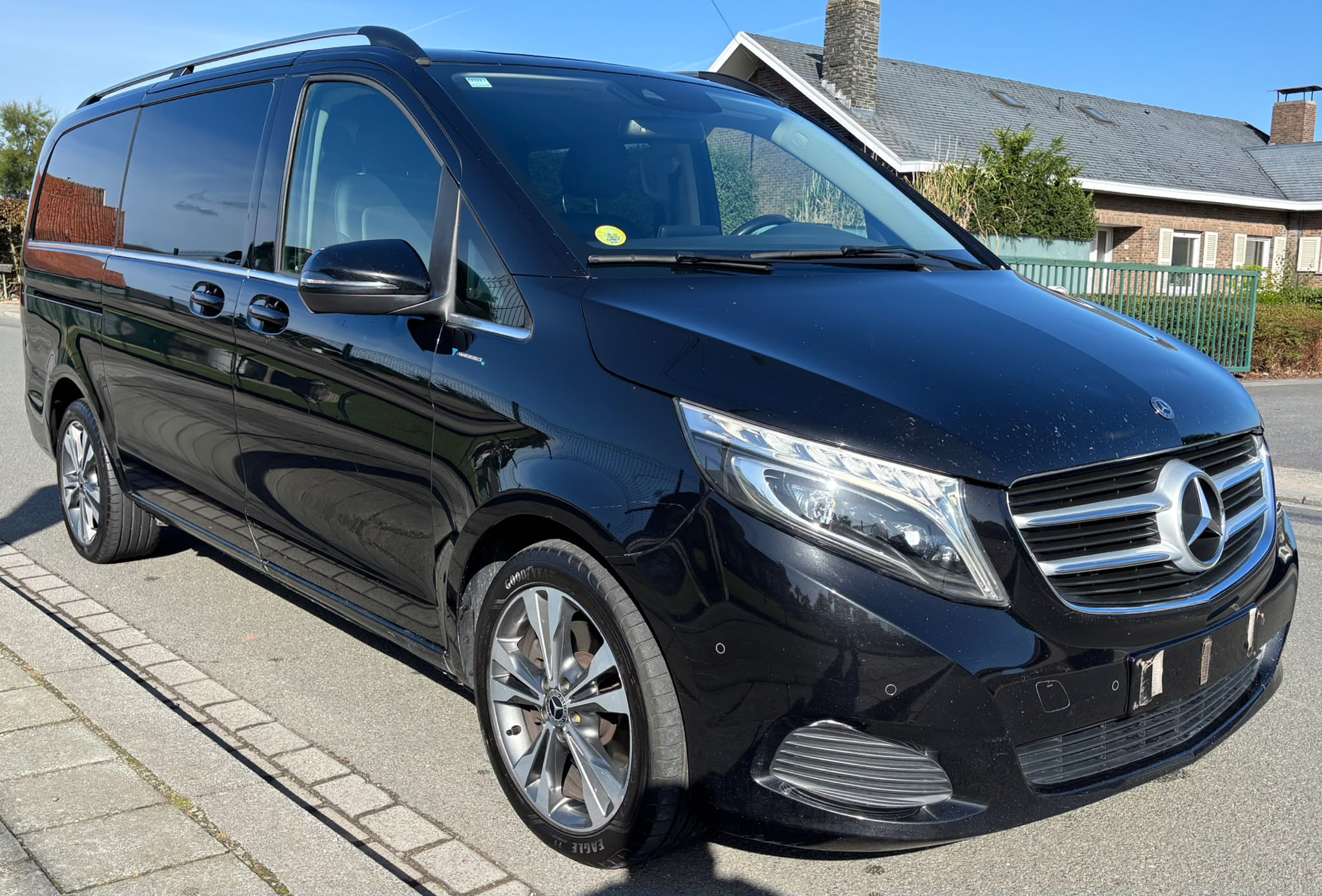 Mercedes-Benz V 250 Avantgarde - Diesel - Automatic - 190 hp - 190.572 km