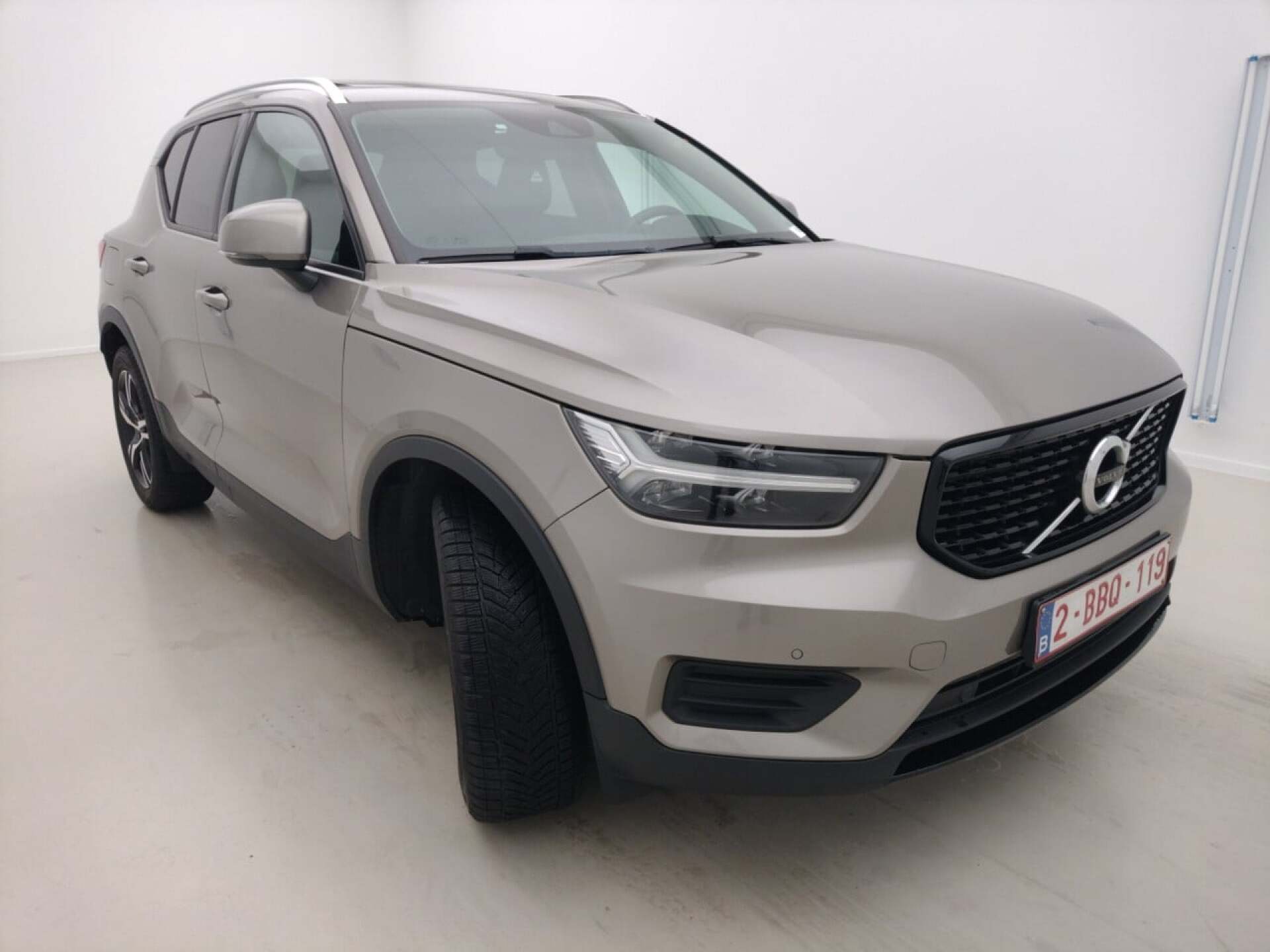 Volvo XC40 1.5 T2 Momentum Pro - Petrol - Automatic - 129 hp - 96.798 km