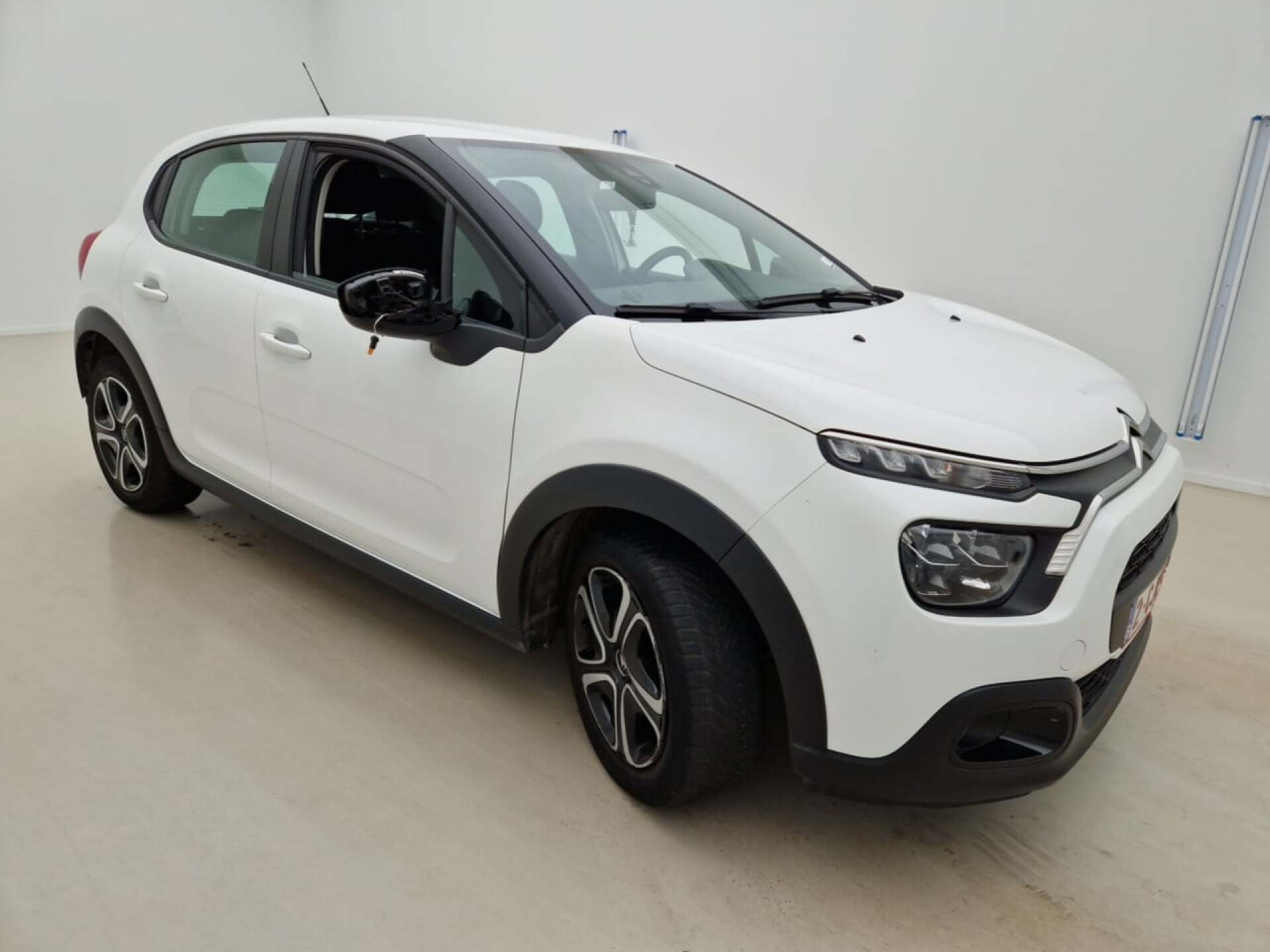 Citroën C3 1.2i Shine - Petrol - Manual - 83 hp - 85.971 km