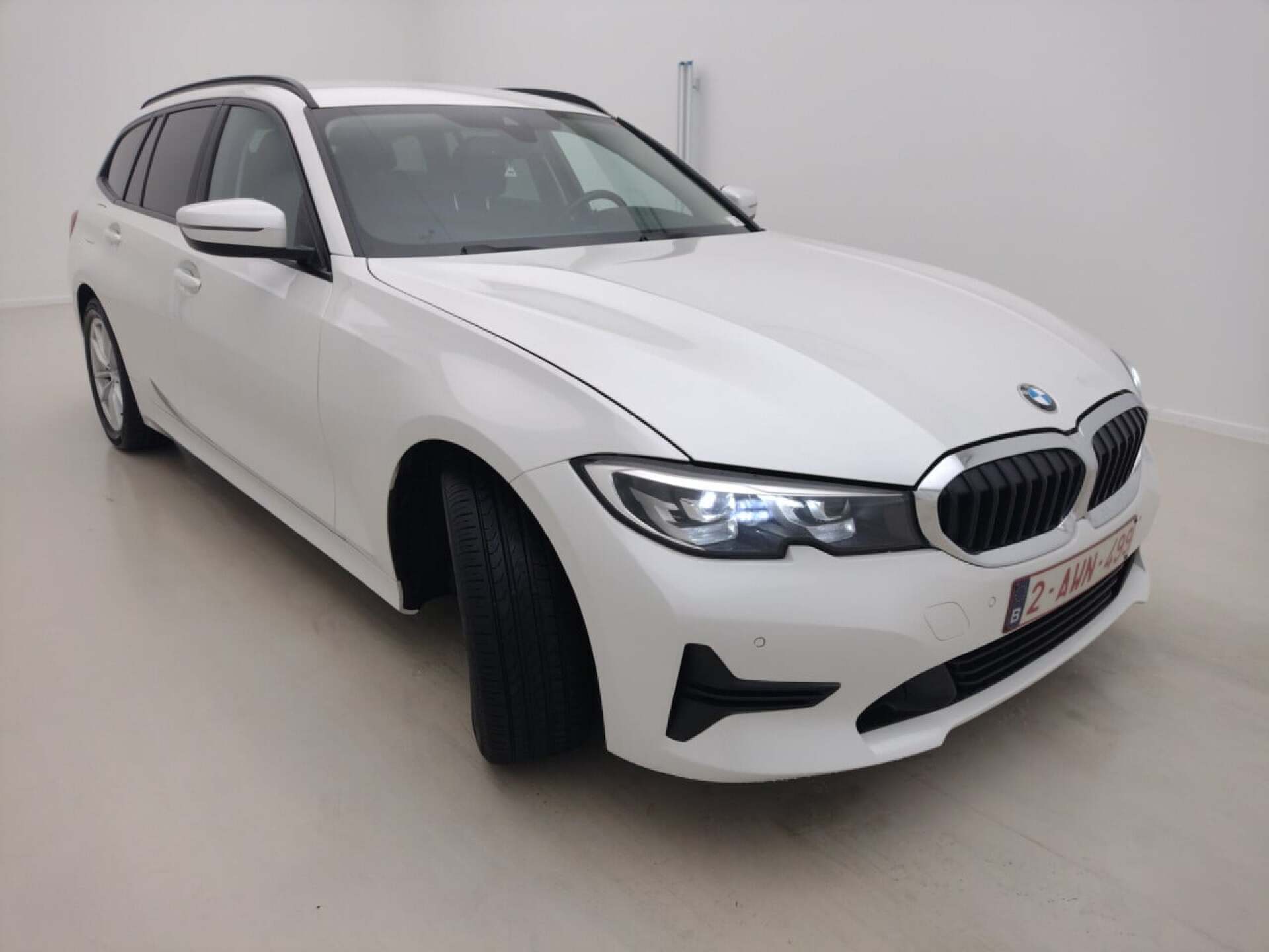 BMW 3 Series Touring 318d Lounge - Diesel - Automatic - 150 hp - 141.180 km