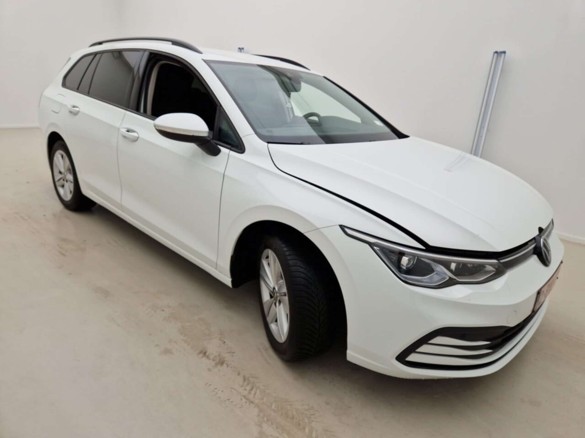 Volkswagen Golf Variant 1.0 eTSI Life - Petrol - Automatic - 110 hp - 124.904 km