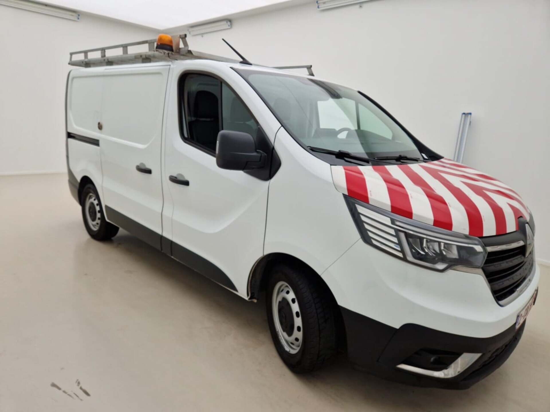 Renault Trafic L1H1 2.0 DCI Comfort - Diesel - Manual - 131 hp - 141.192 km