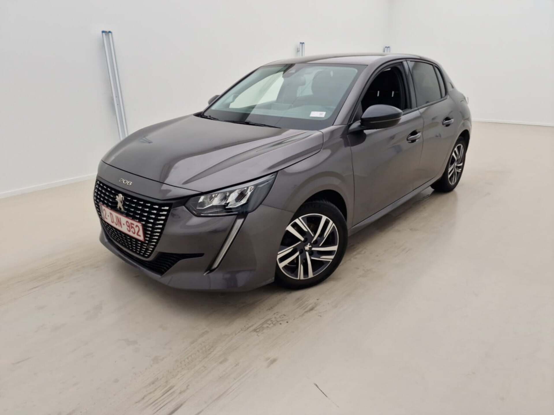 Peugeot 208 1.2i Allure - Petrol - Manual - 101 hp - 49.745 km