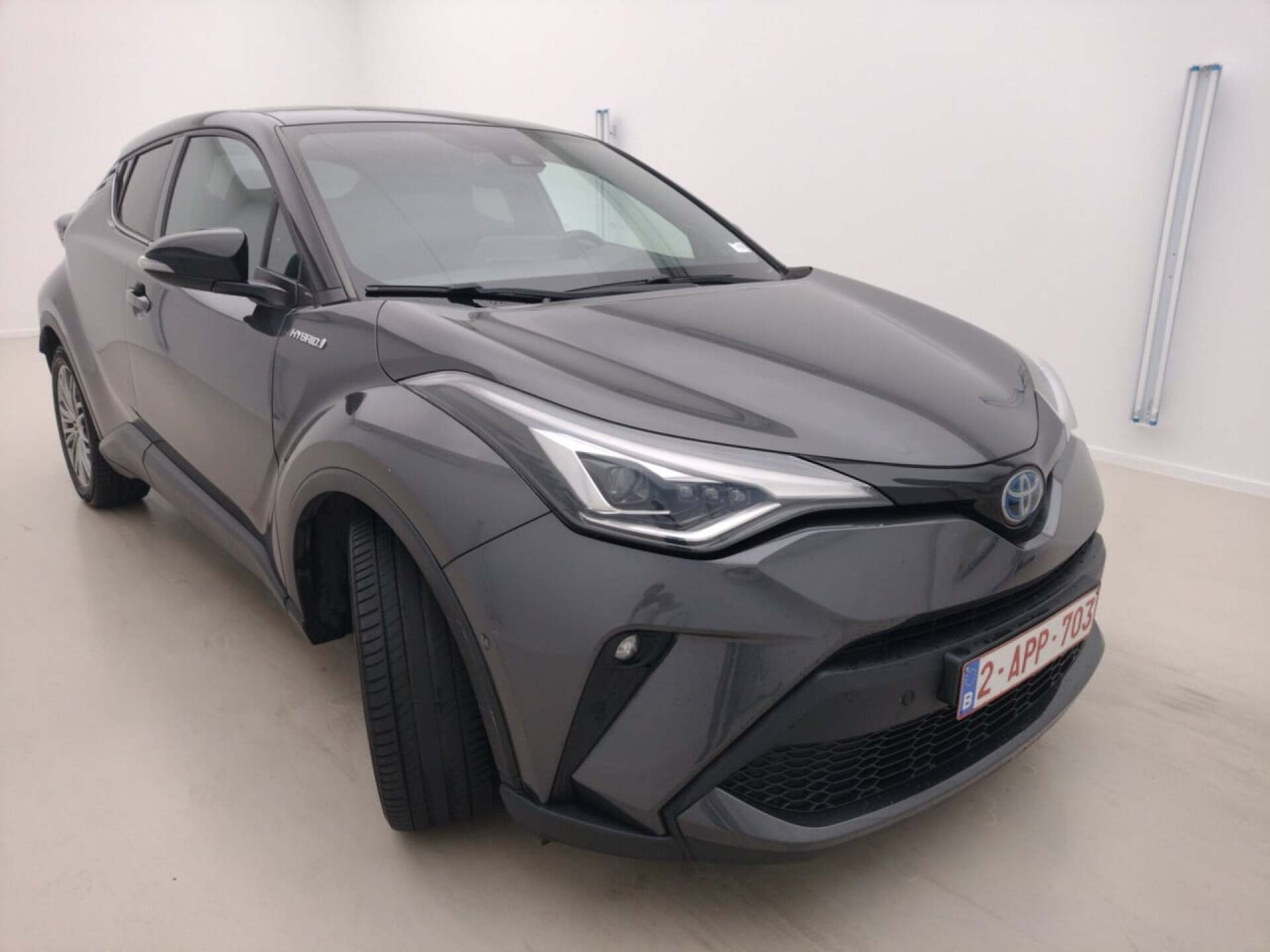 Toyota C-HR 1.8 Bi-Tone - Hybrid - Automatic - 98 hp - 98.143 km