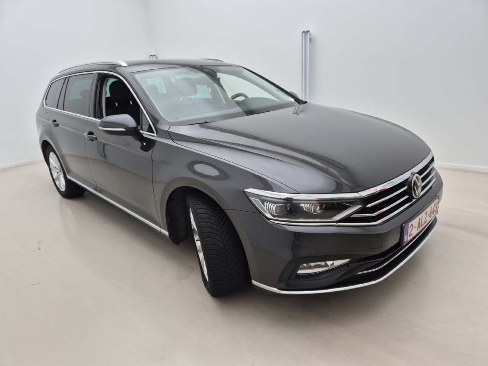Volkswagen Passat Variant 2.0 TDI Elegance Business - Diesel - Automatic - 122 hp - 73.393 km