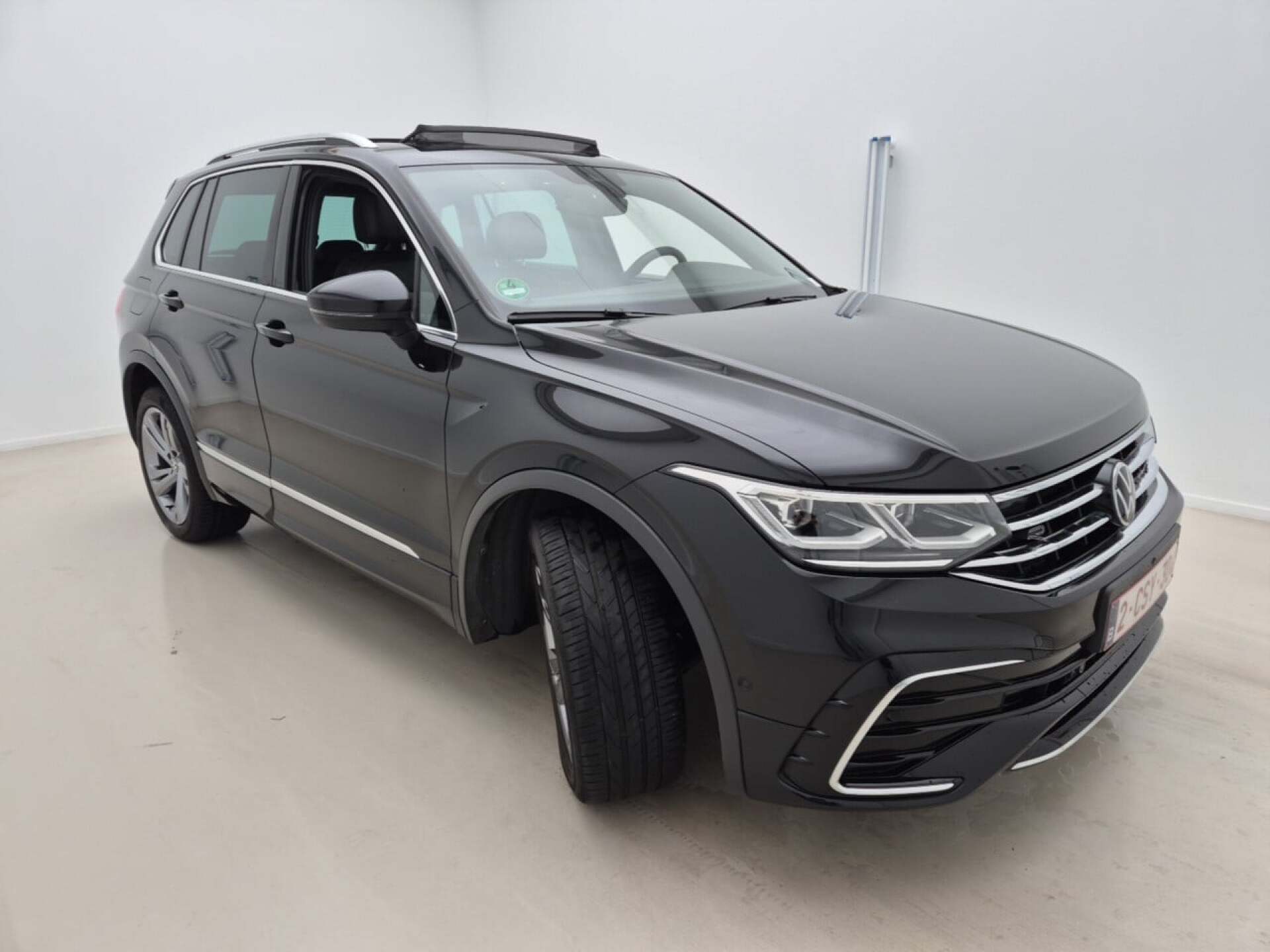 Volkswagen Tiguan 1.4 R-Line - Hybrid - Automatic - 150 hp - 74.737 km