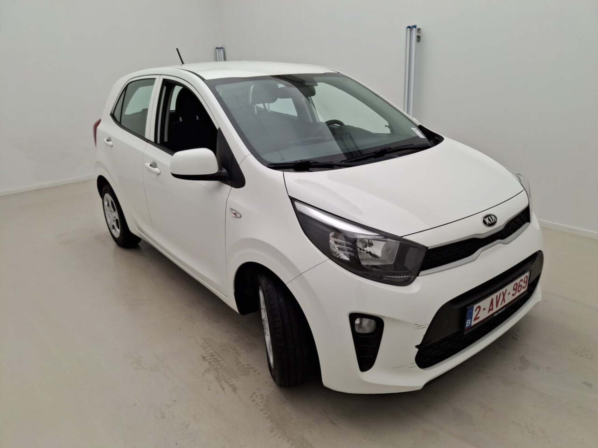 Kia Picanto 1.0 - Petrol - Manual - 67 hp - 53.205 km