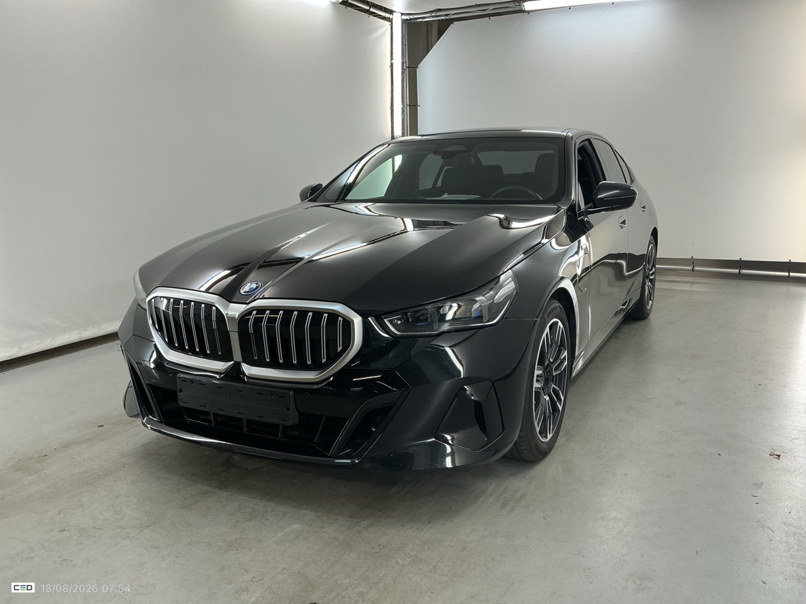 BMW 5 Series 530e - Hybrid - Automatic - 190 hp - 26.871 km