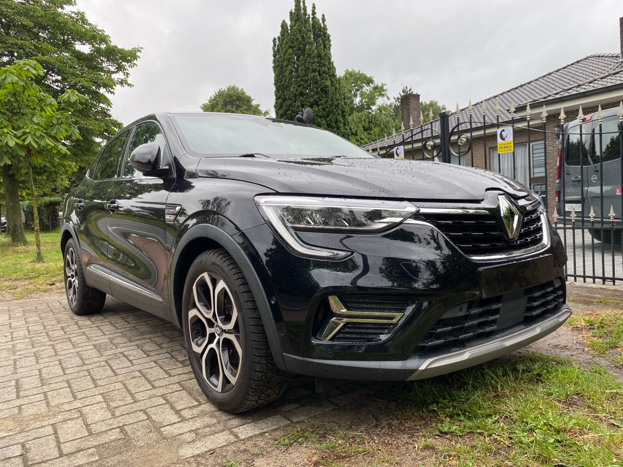 Renault Arkana 1.6i Intens - Hybrid - Automatic - 145 hp - 99.025 km