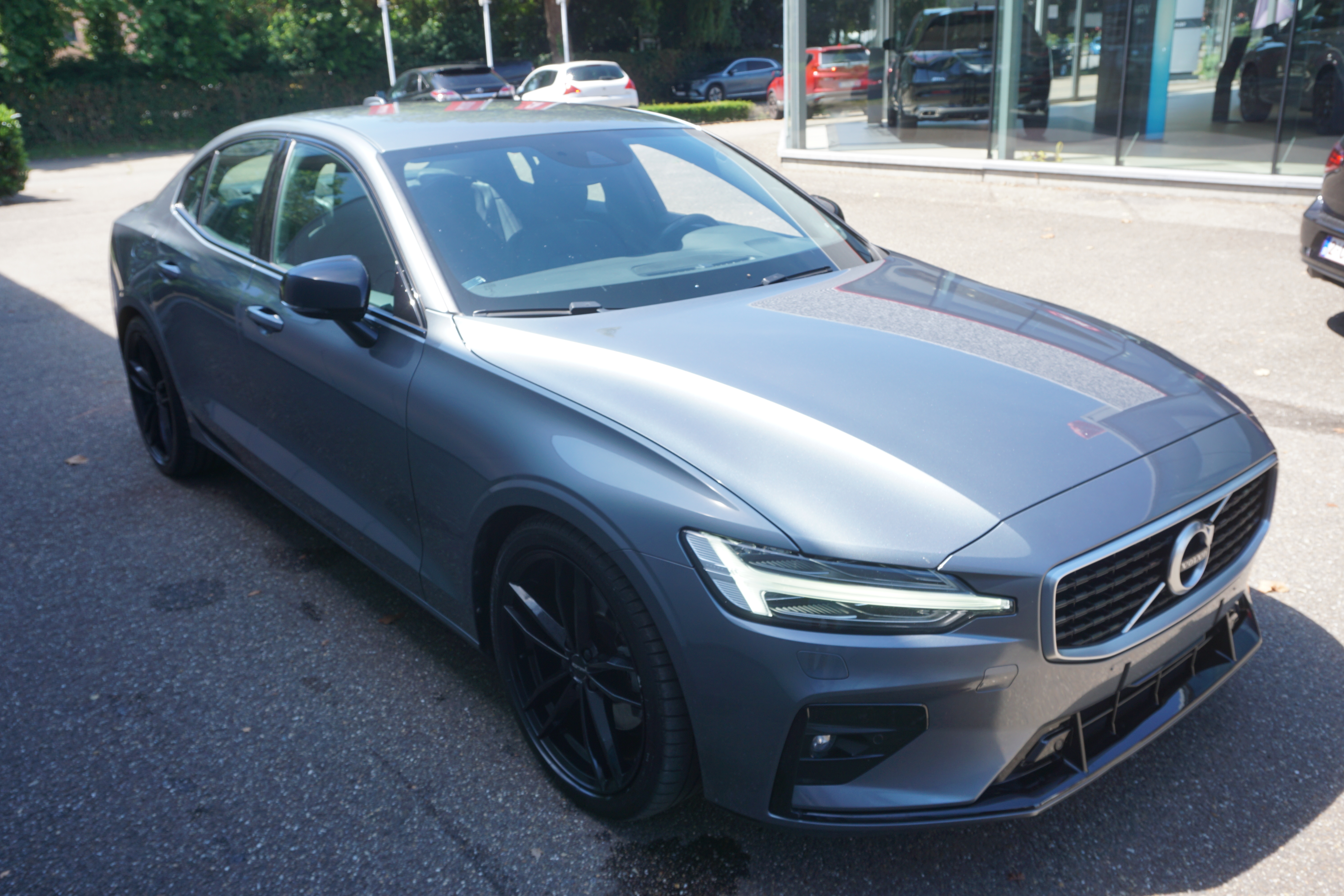 Volvo S60 T4 R-Design - Petrol - Automatic - 190 hp - 104.385 km