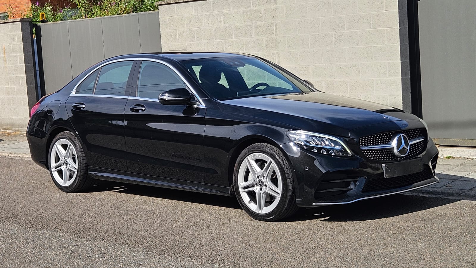 Mercedes-Benz C 180d AMG Line - Diesel - Automatic - 122 hp - 184.040 km