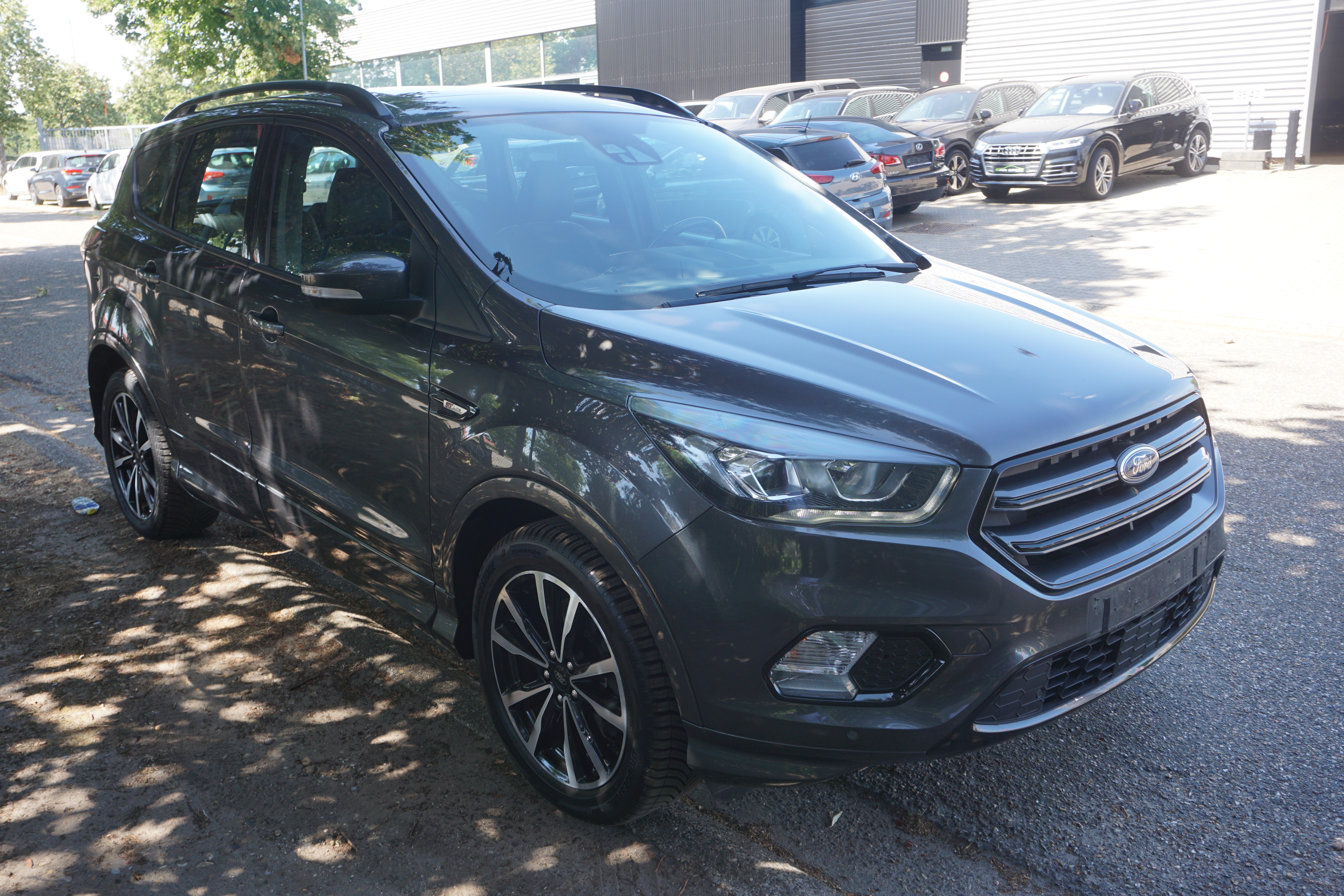 Ford Kuga 1.5 EcoBoost ST Line - Petrol - Automatic - 178 hp - 77.163 km