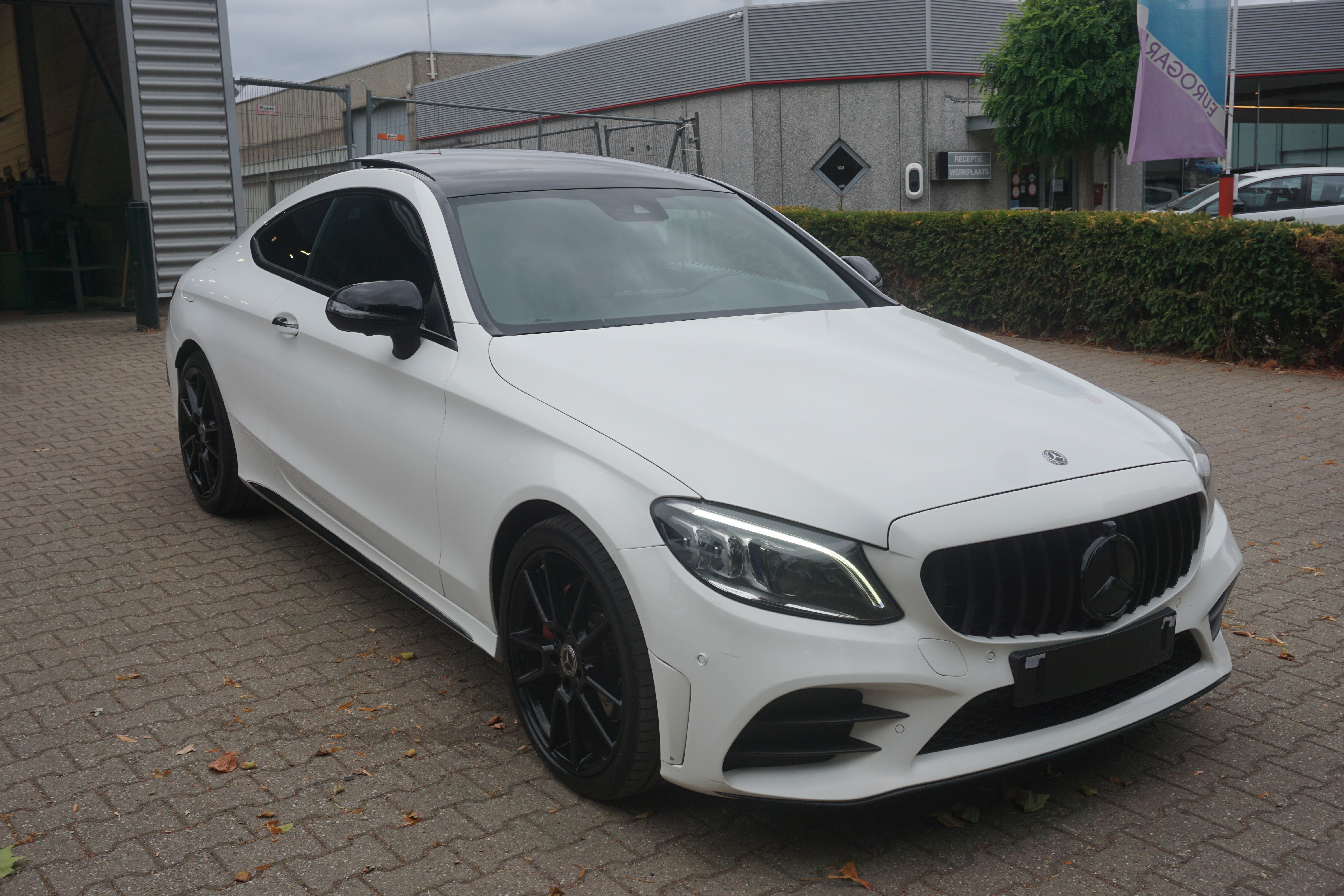 Mercedes-Benz C 200 - Diesel - Automatic - 160 hp - 143.565 km