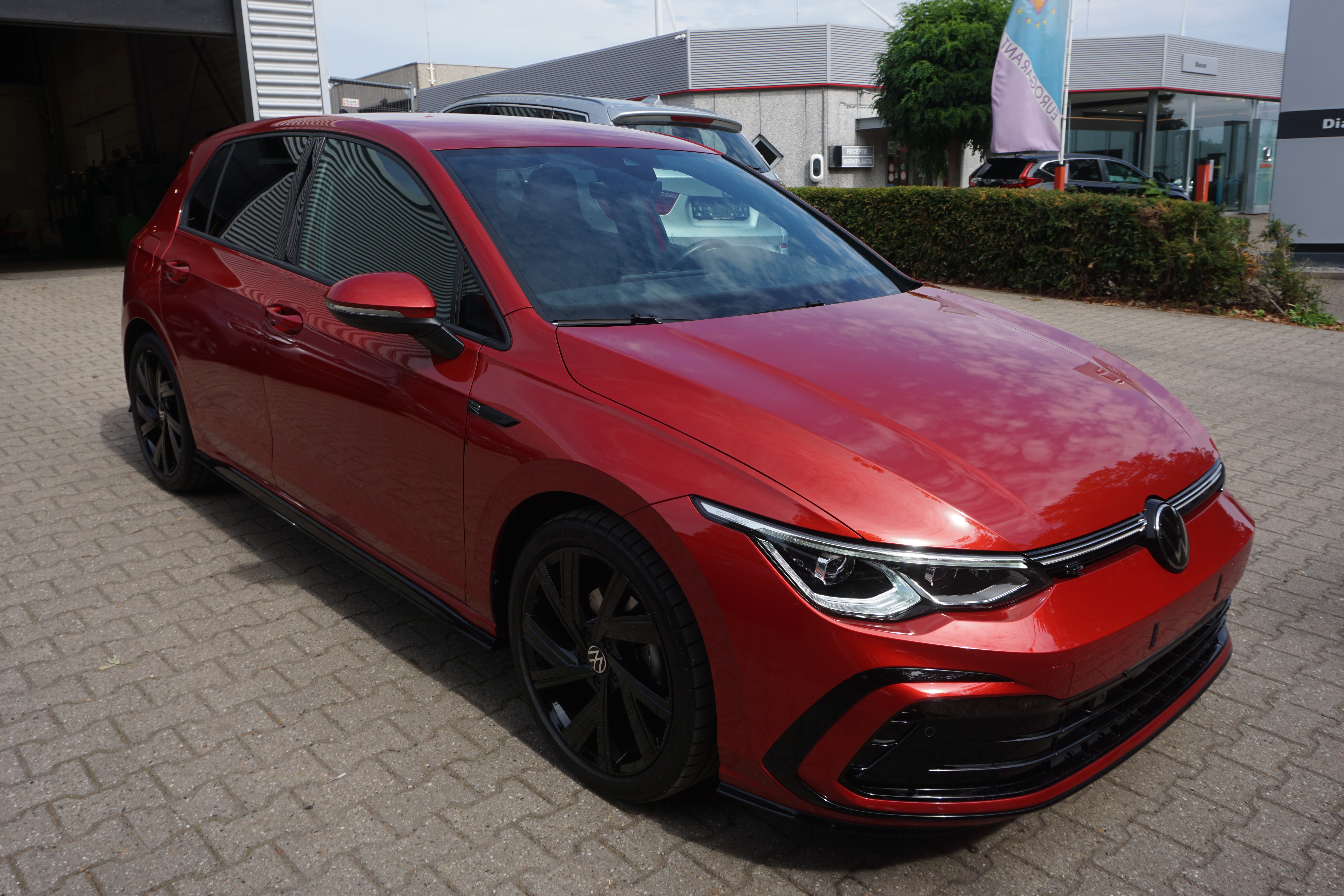 Volkswagen Golf 1.0 eTSI R-Line - Petrol - Automatic - 110 hp - 20.489 km
