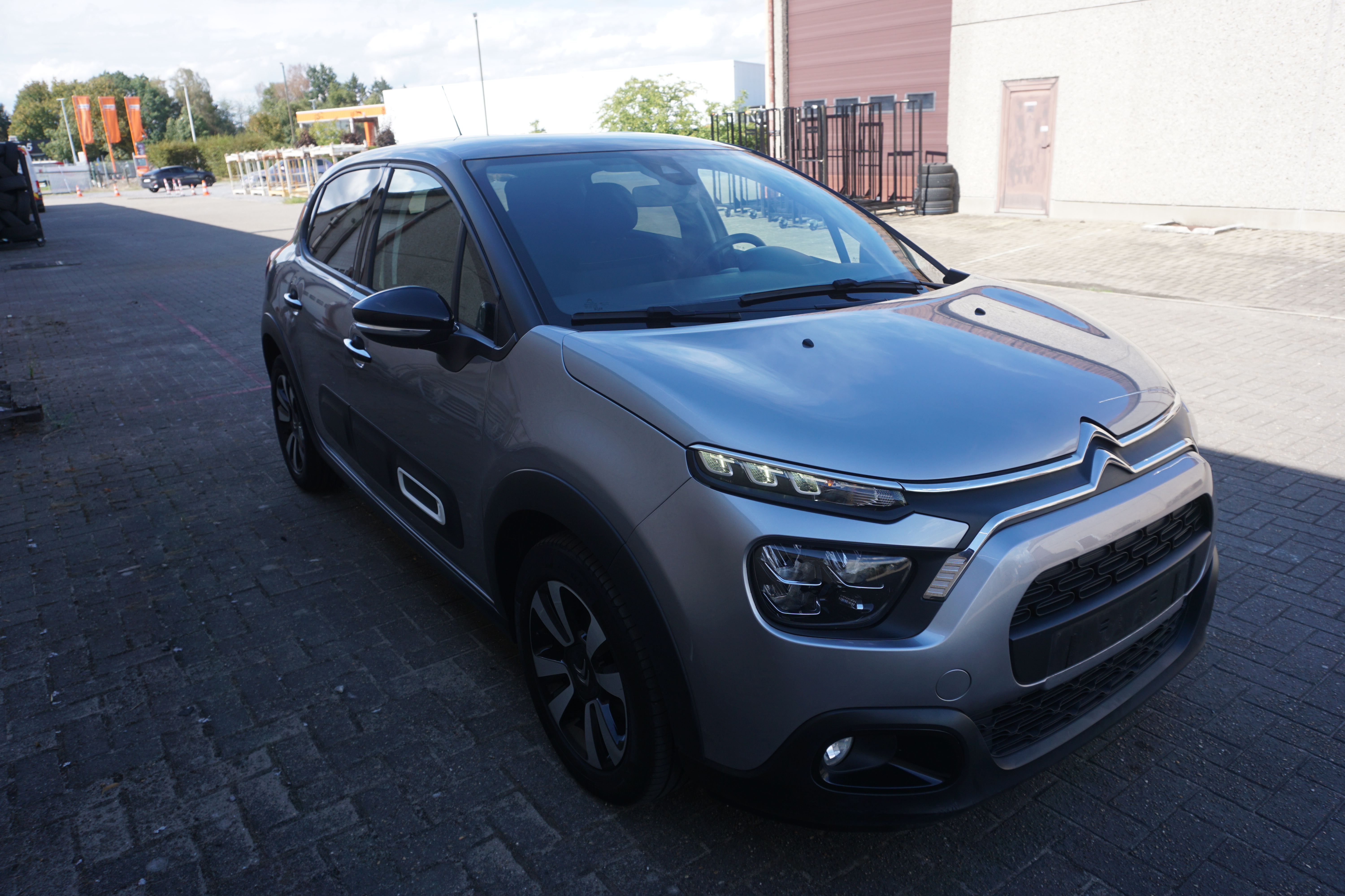 Citroën C3 1.2i Shine - Petrol - Automatic - 110 hp - 40.864 km