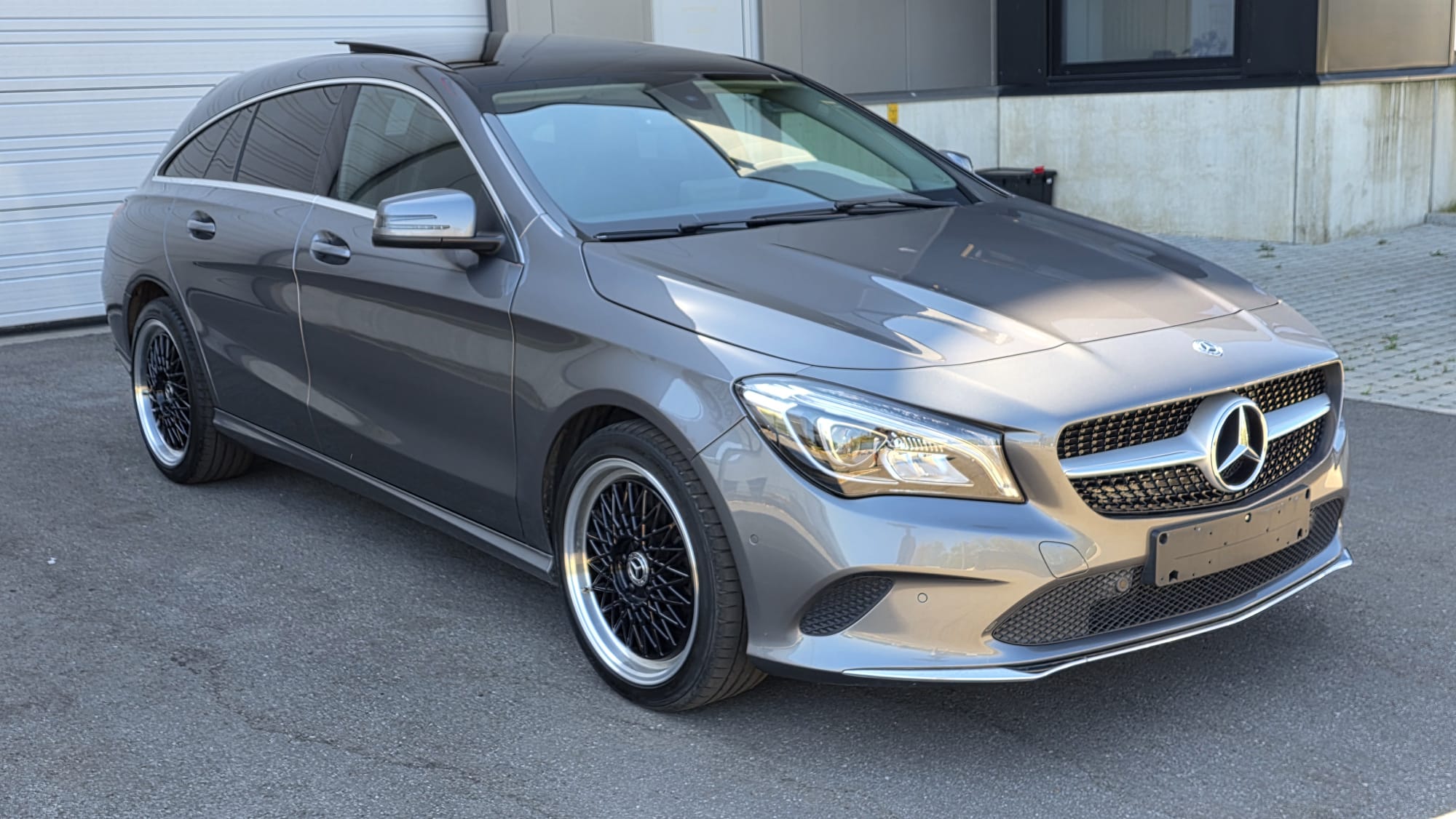 Mercedes-Benz CLA Shooting Brake 200d Premium - Diesel - Automatic - 136 hp - 59.281 km