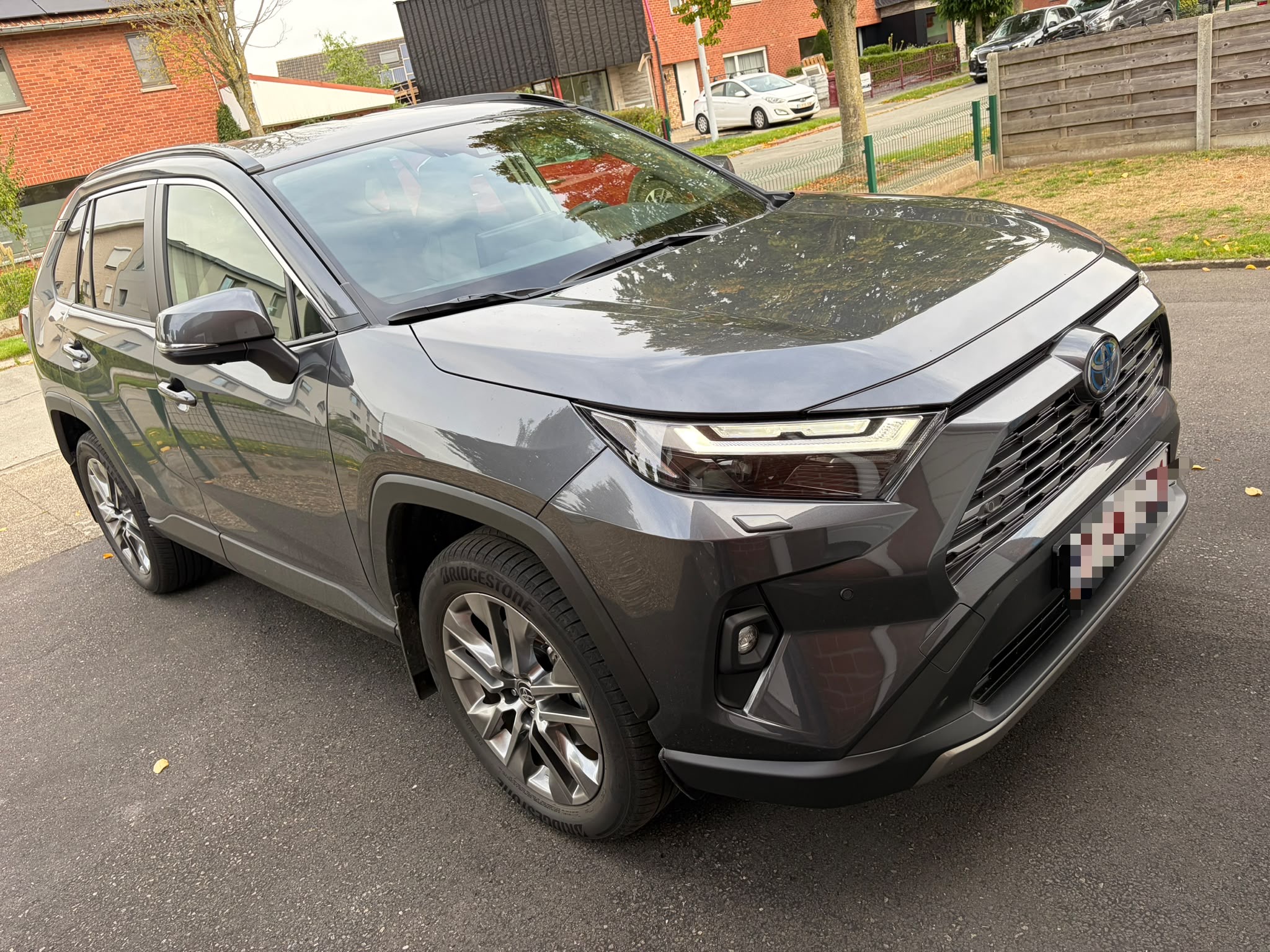 Toyota Rav4 2.5i Premium - Hybrid - Automatic - 178 hp - 9.737 km