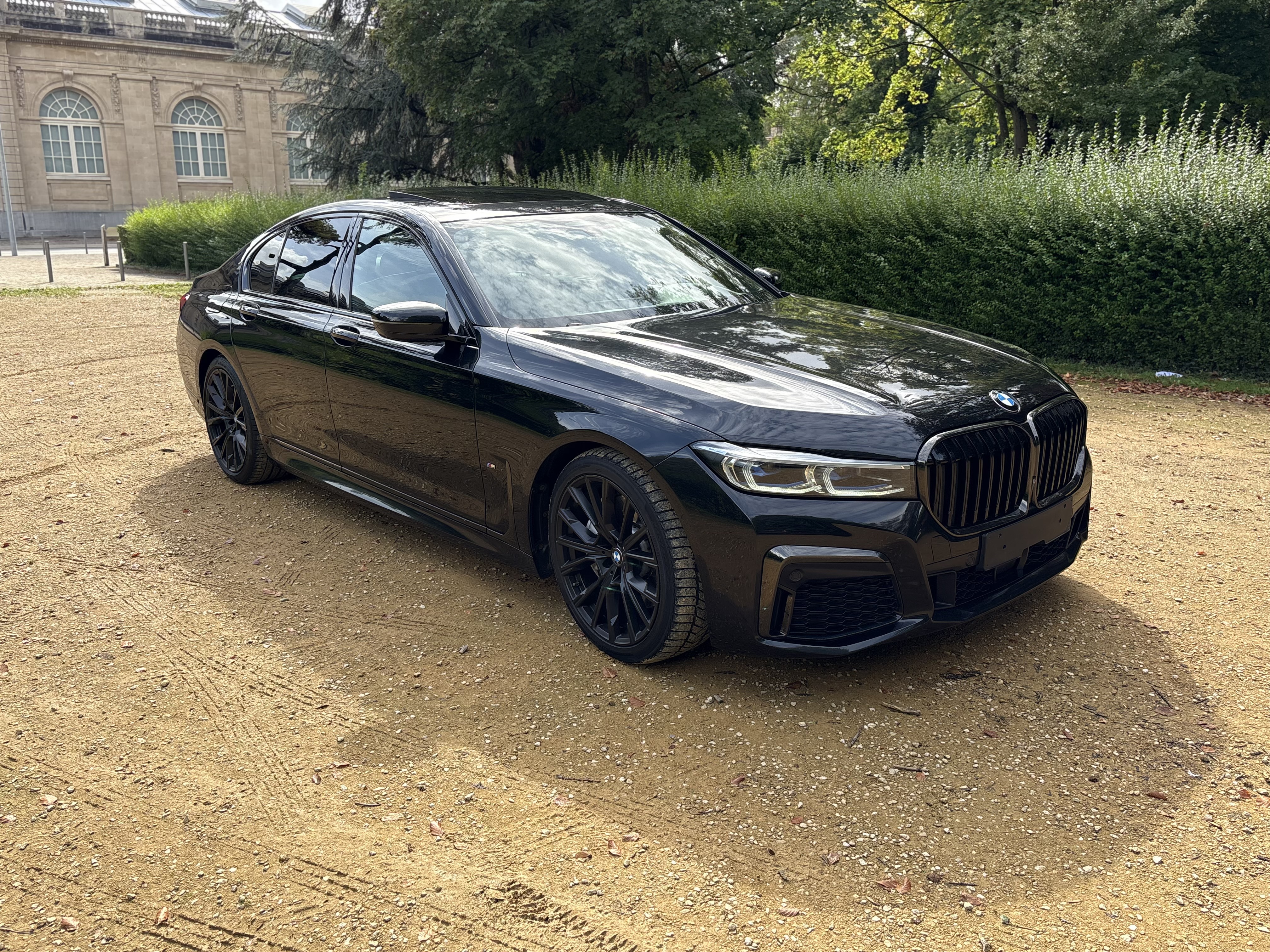 BMW 7 Series 745e M Sport - Hybrid - Automatic - 286 hp - 166.714 km