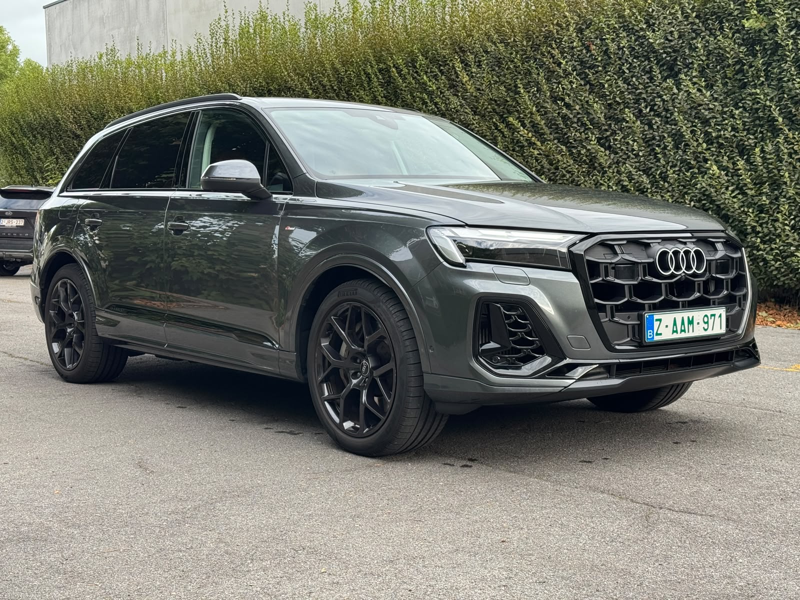 Audi Q7 55 TFSIe S Line - Quattro - Hybrid - Automatic - 340 hp - 23.508 km