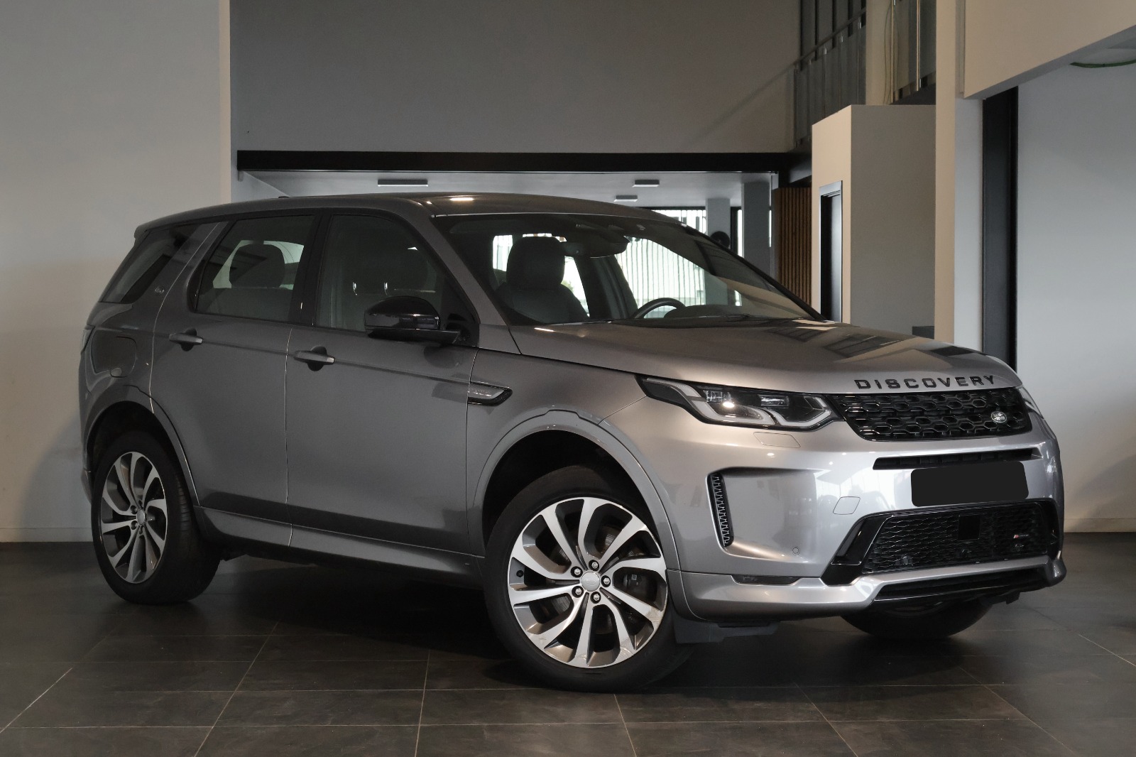 Land Rover Discovery Sport 1.5 P300e R-Dynamic HSE - Hybrid - Automatic - 200 hp - 89.400 km