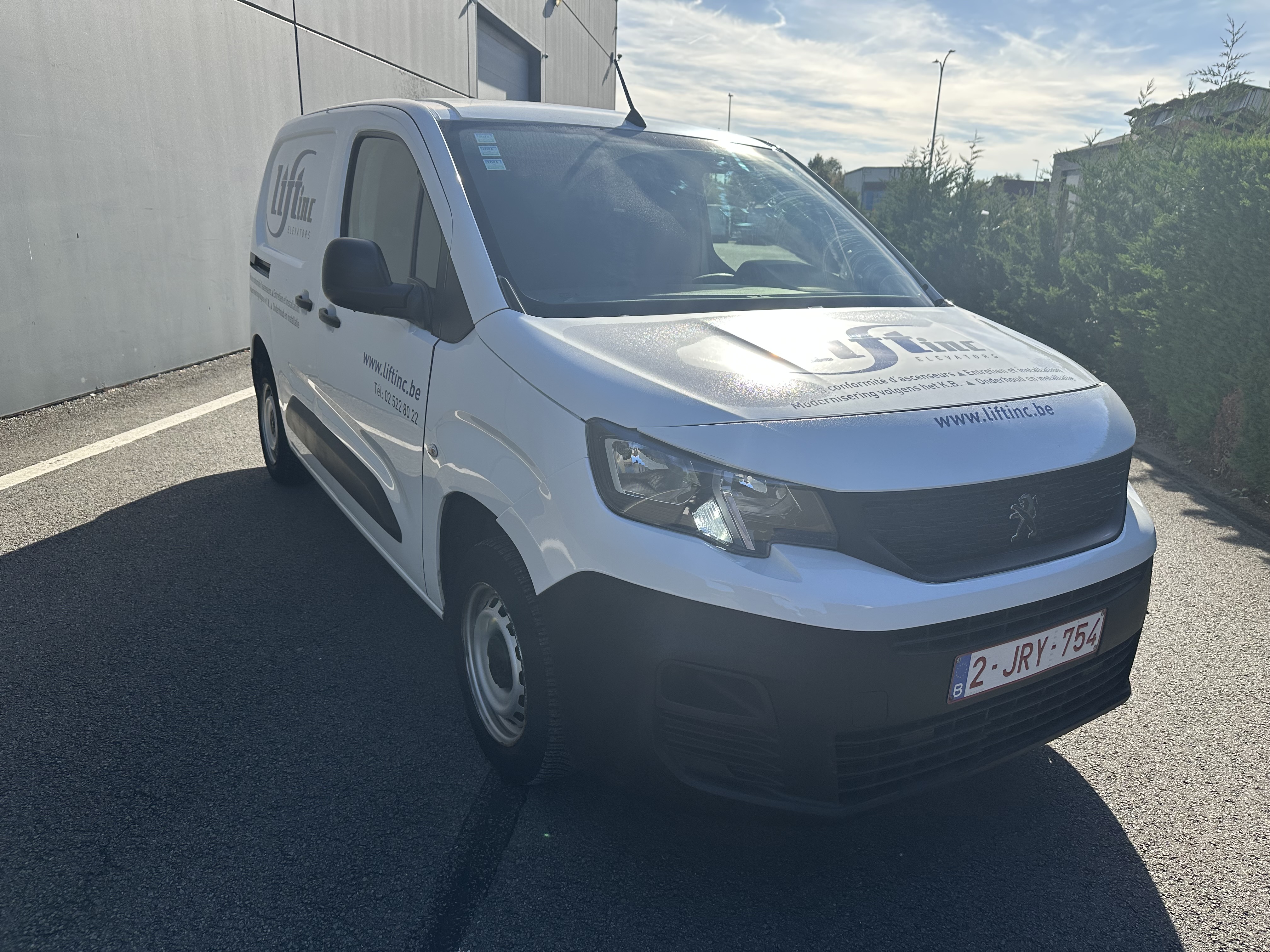 Peugeot Partner 1.5 HDI Pro - Diesel - Manual - 76 hp - 104.522 km