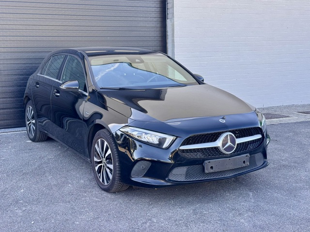 Mercedes-Benz A 250e - Hybrid - Automatic - 160 hp - 106.190 km